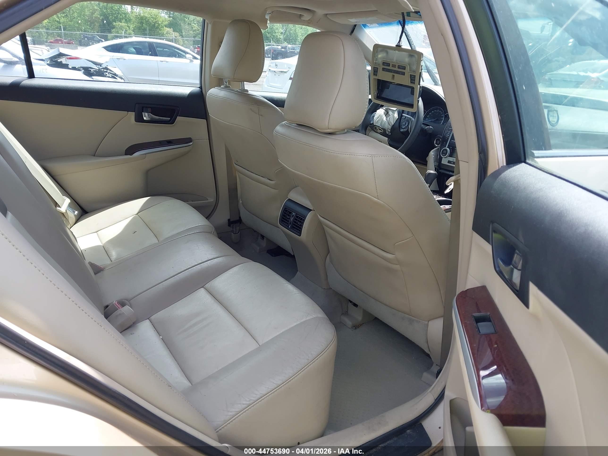 TOYOTA CAMRY image 8