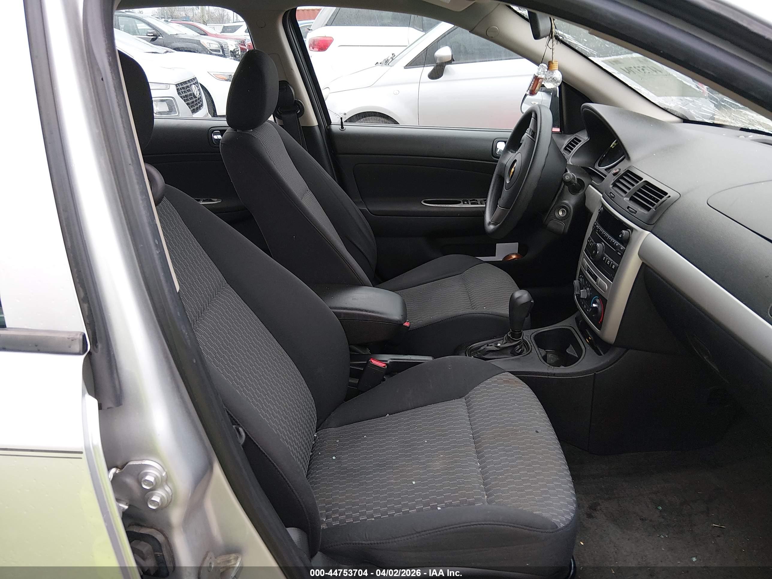 CHEVROLET COBALT image 5