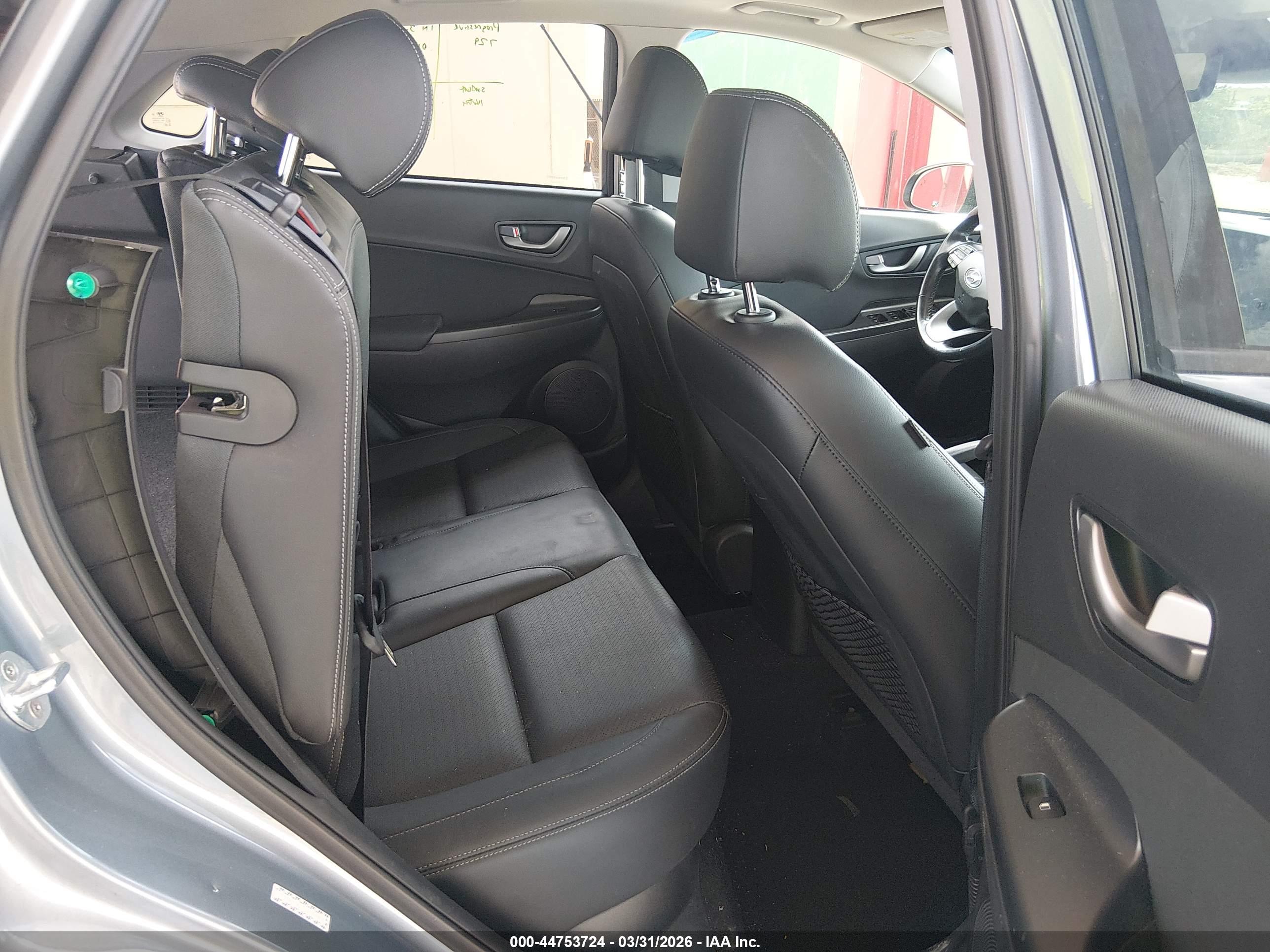 HYUNDAI KONA image 8