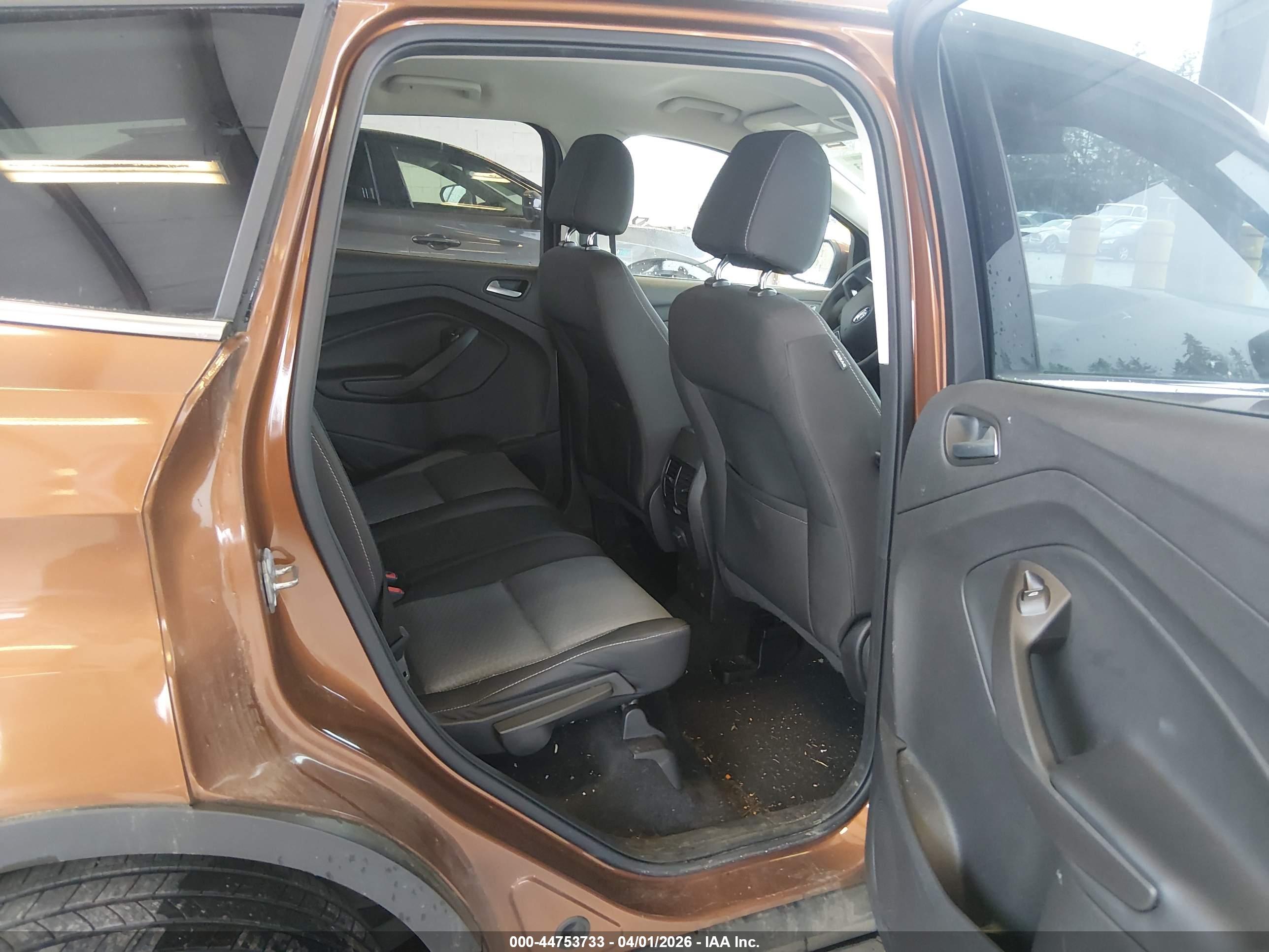 FORD ESCAPE image 8