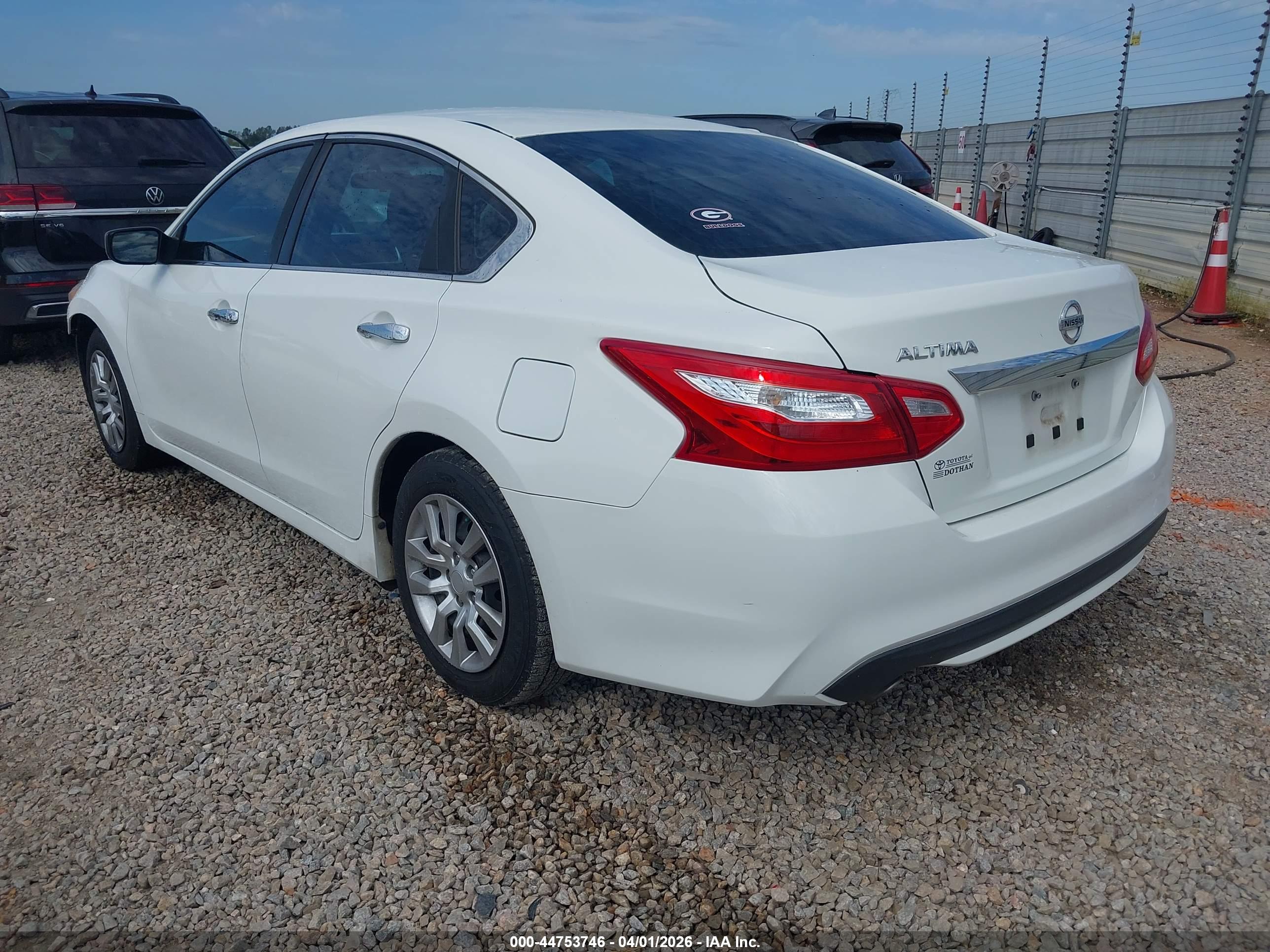 NISSAN ALTIMA image 3