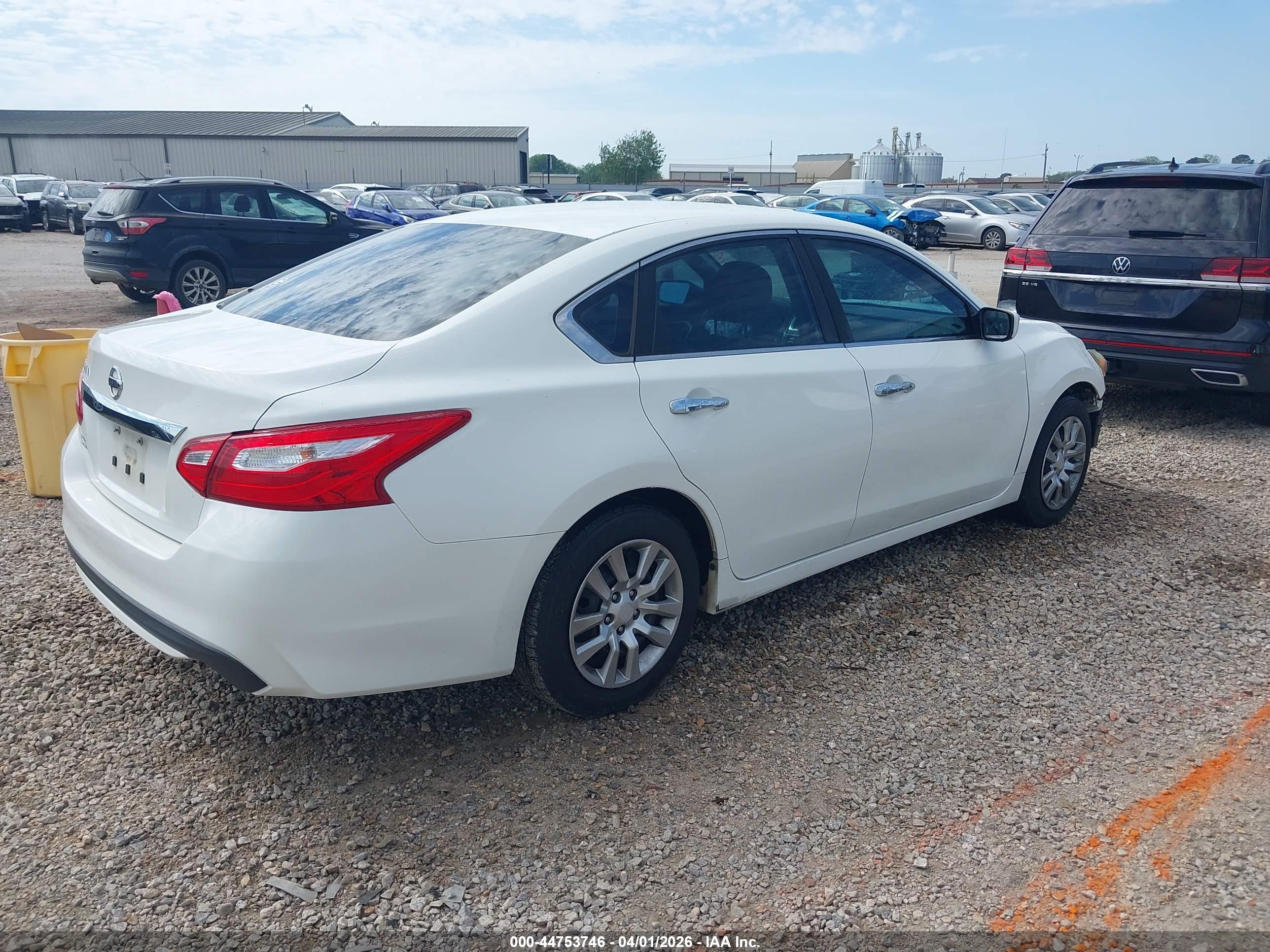 NISSAN ALTIMA image 4