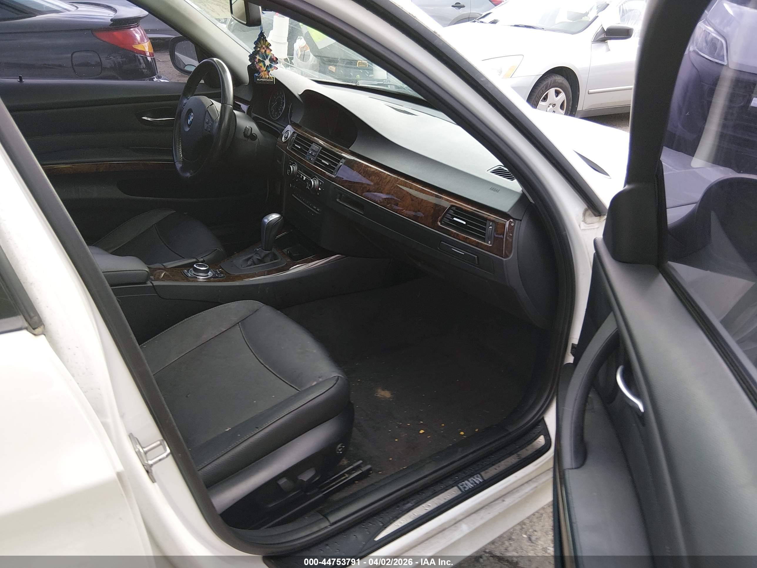 BMW 328I image 5