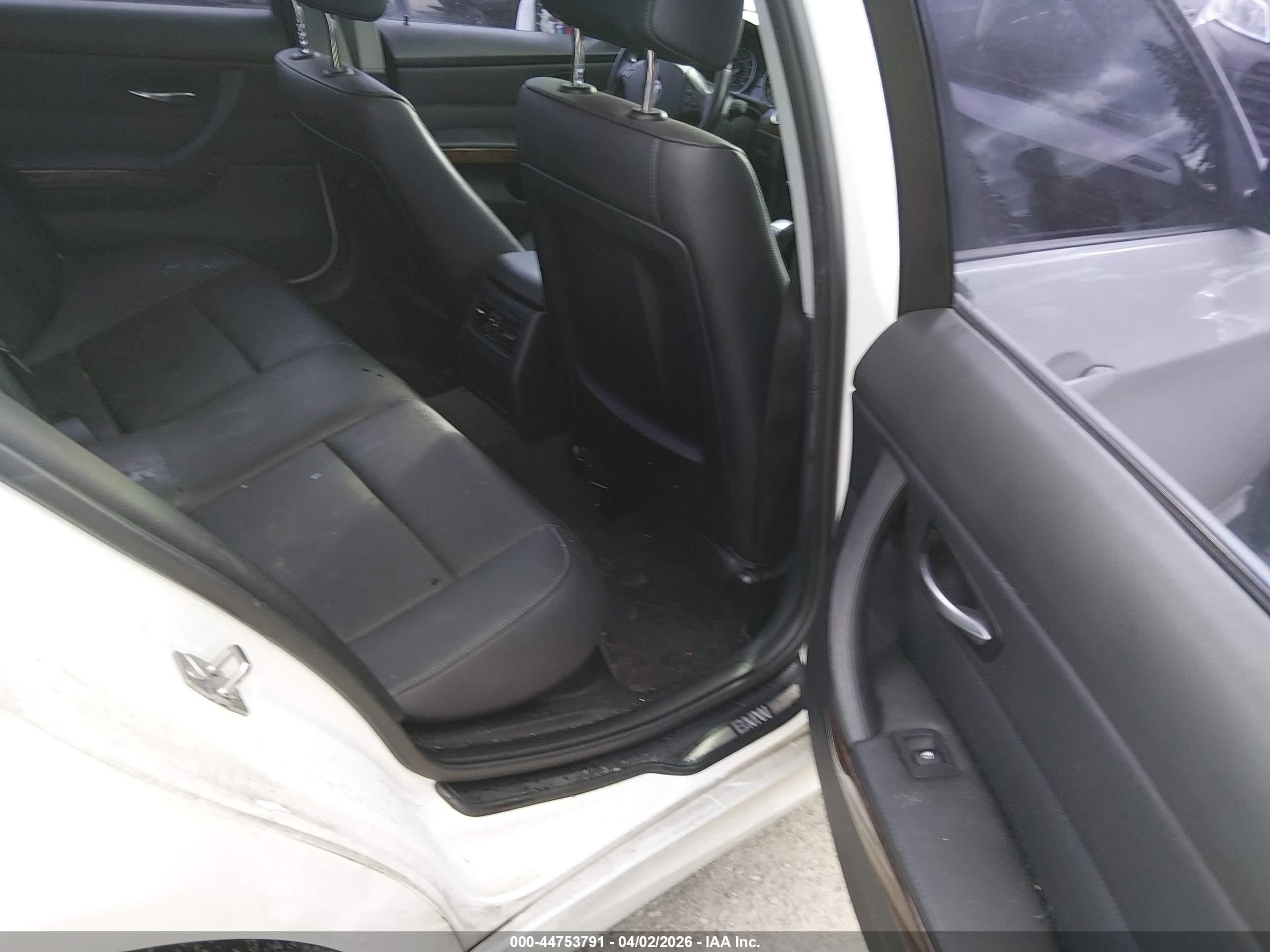 BMW 328I image 8