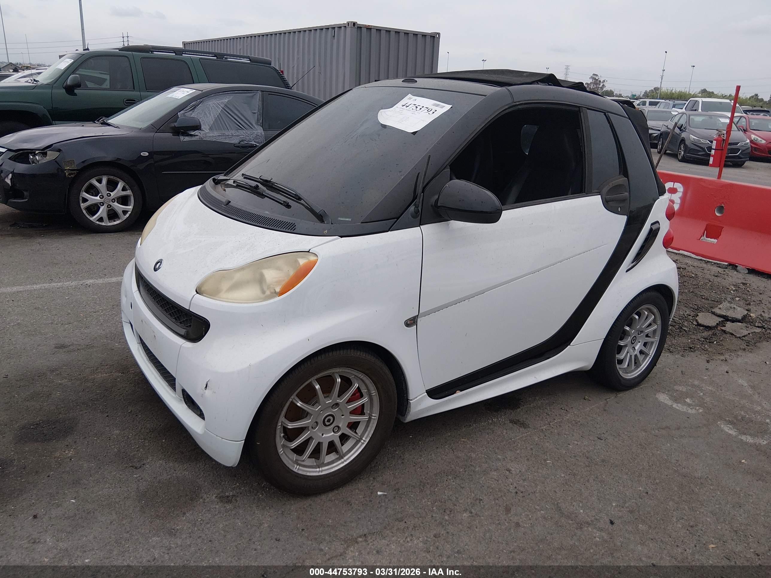 SMART FORTWO image 2