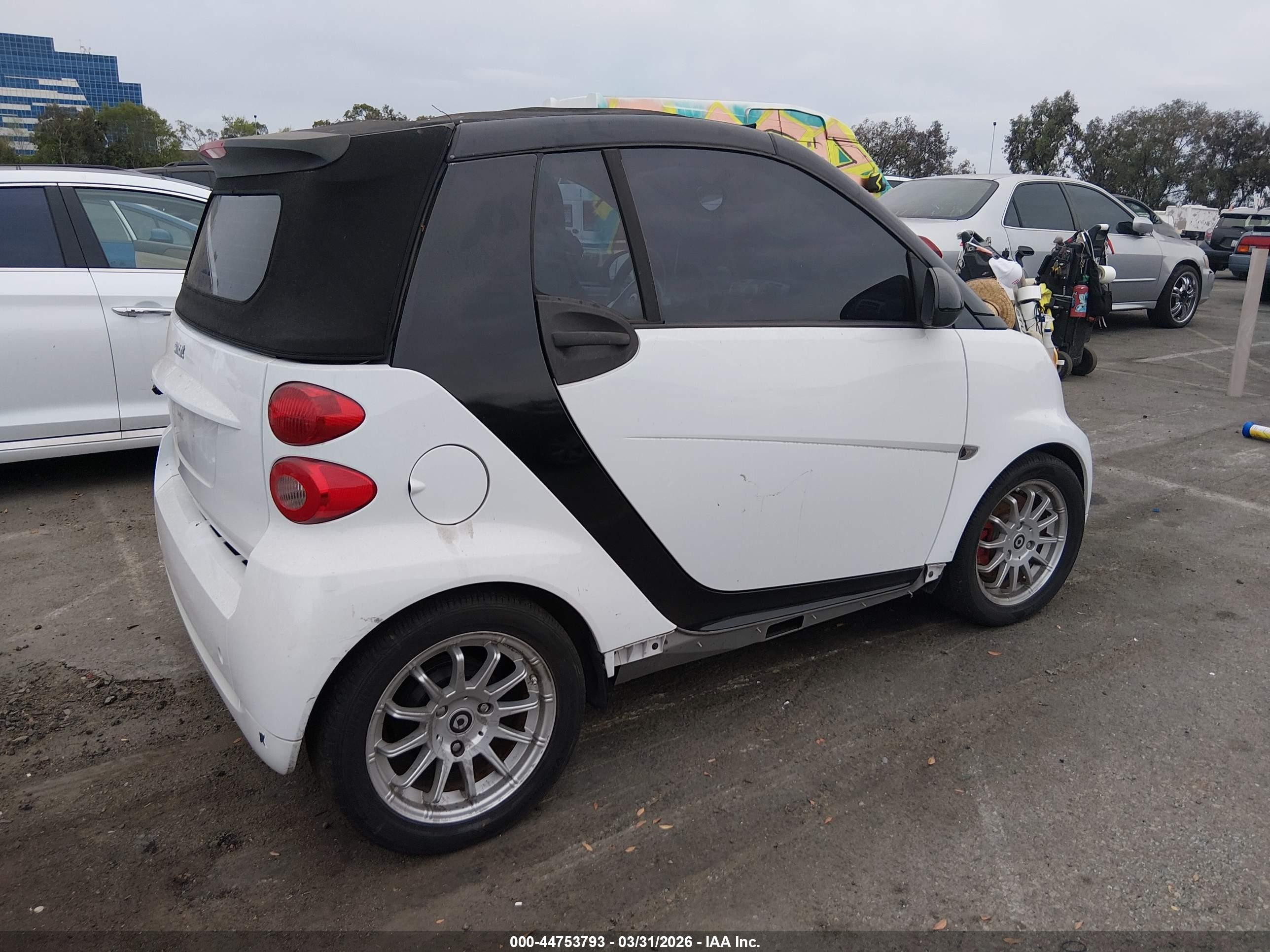 SMART FORTWO image 4