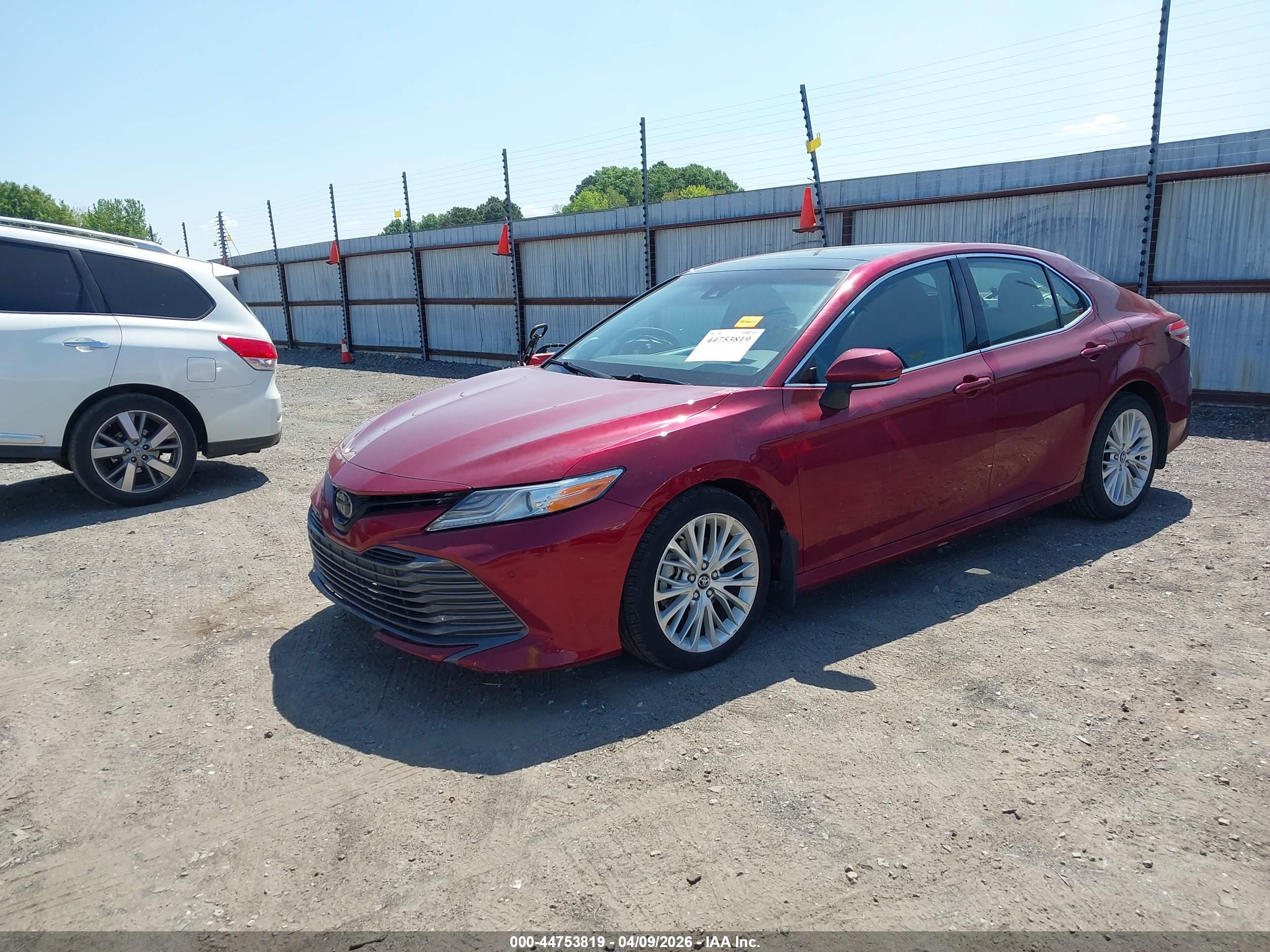 TOYOTA CAMRY image 2
