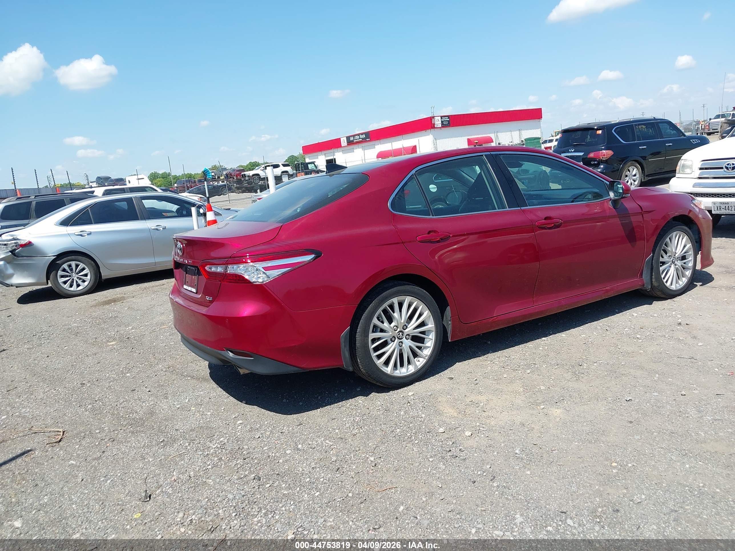 TOYOTA CAMRY image 4