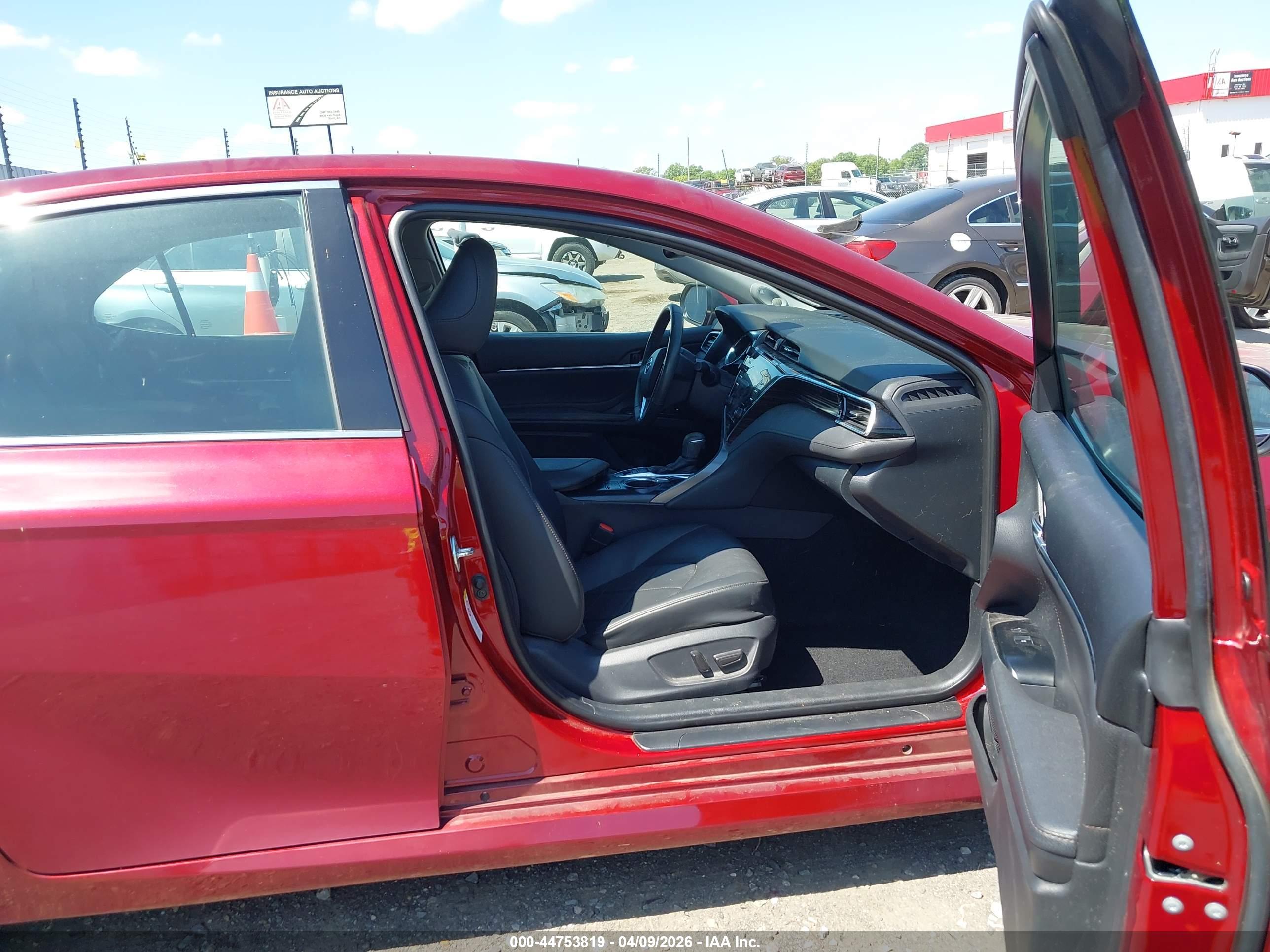 TOYOTA CAMRY image 5
