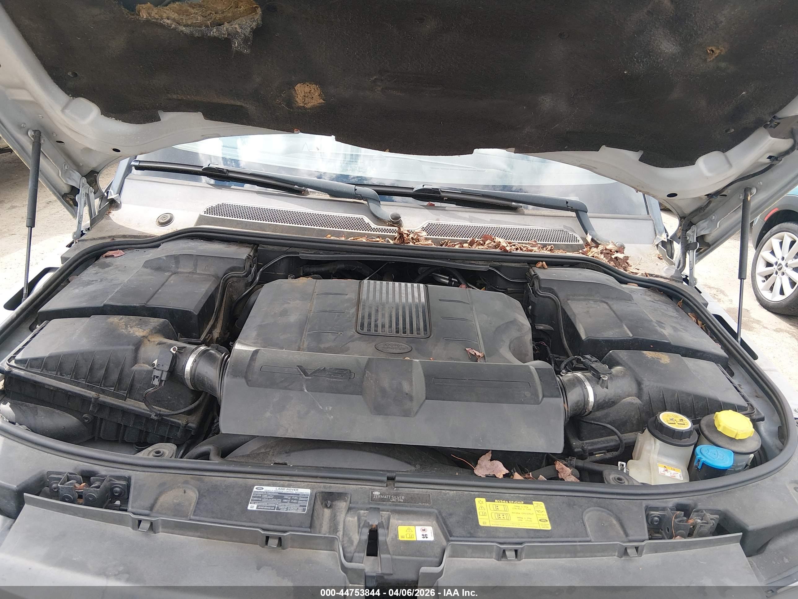 LAND ROVER image 10