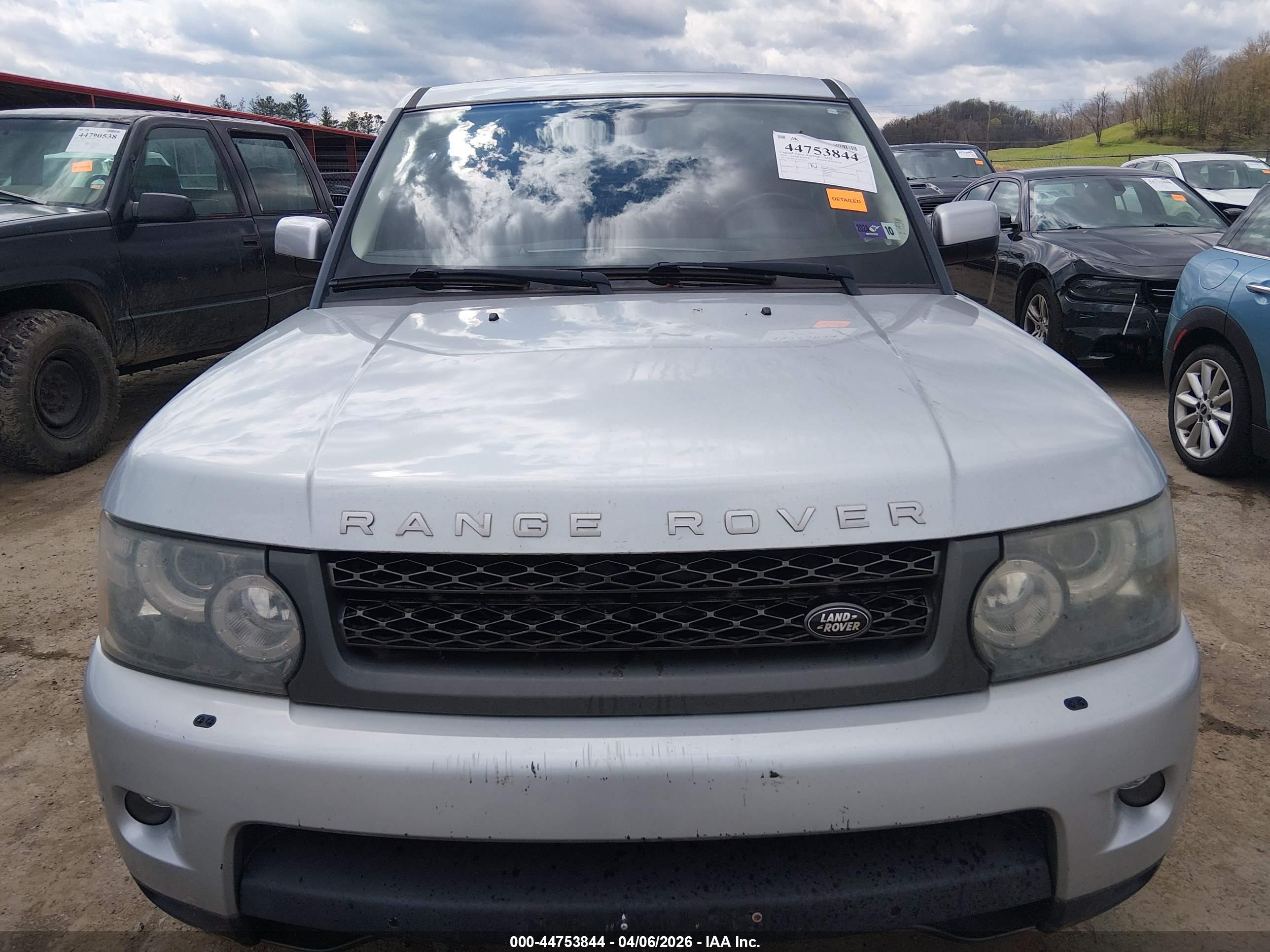LAND ROVER image 6