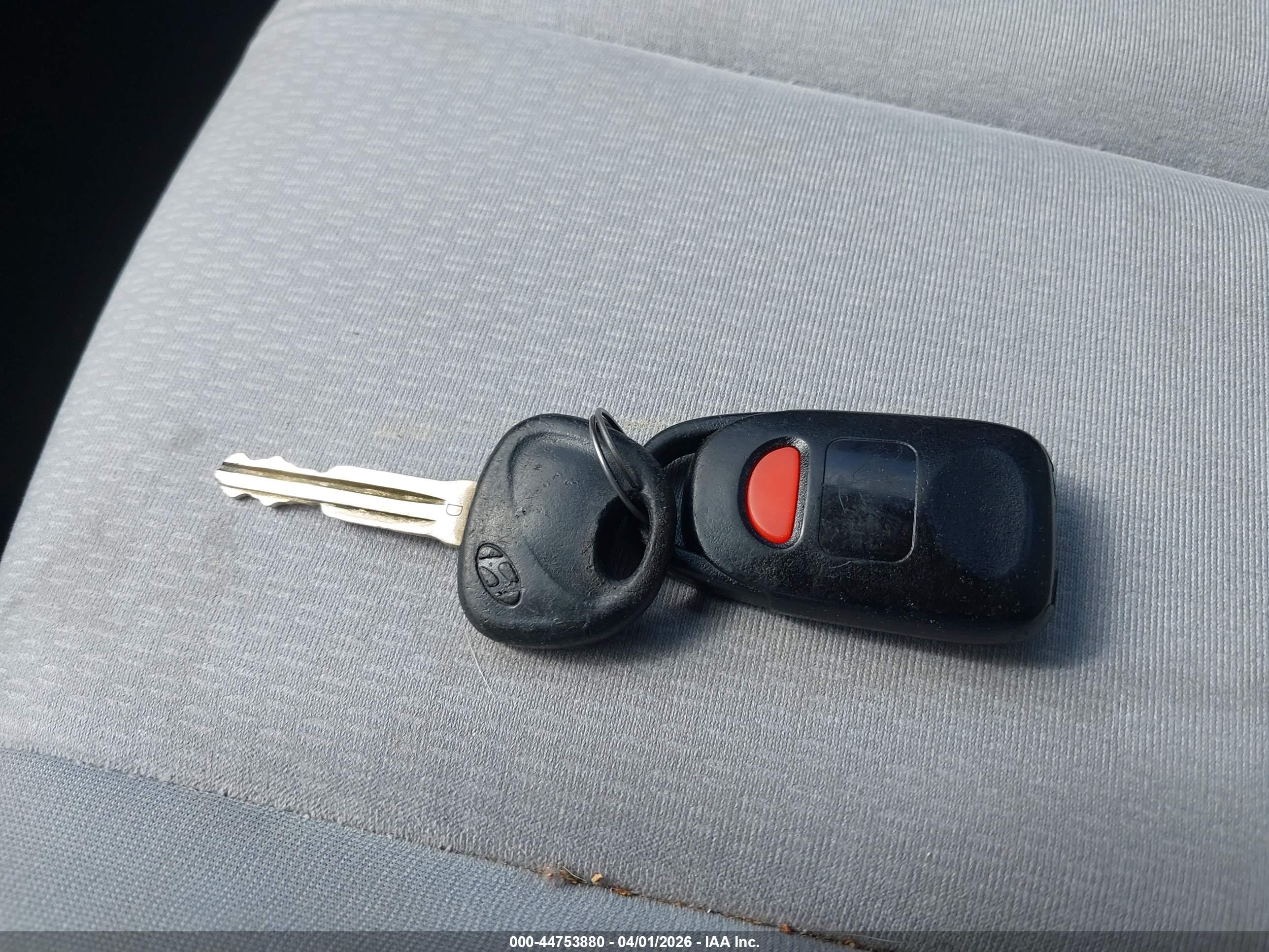 HYUNDAI ELANTRA image 11