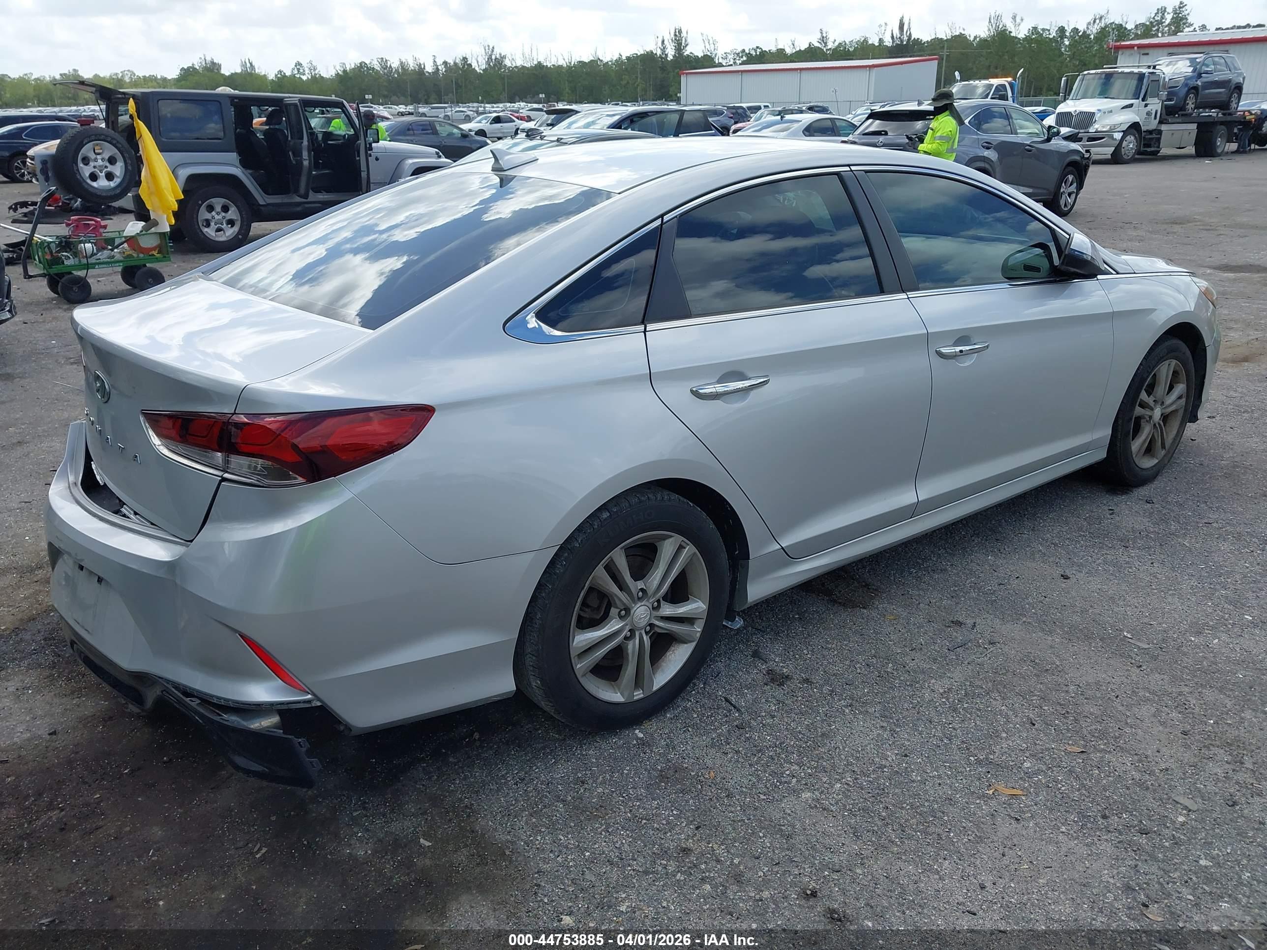 HYUNDAI SONATA image 4