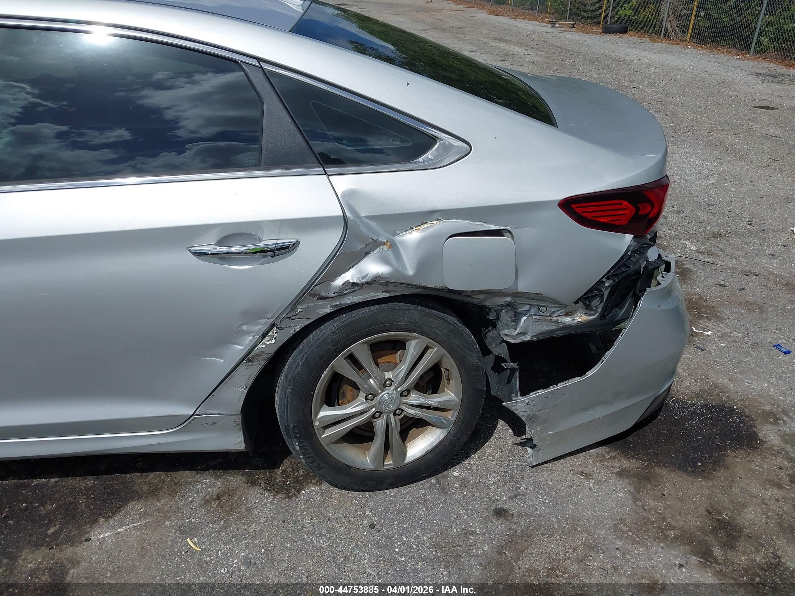HYUNDAI SONATA image 6