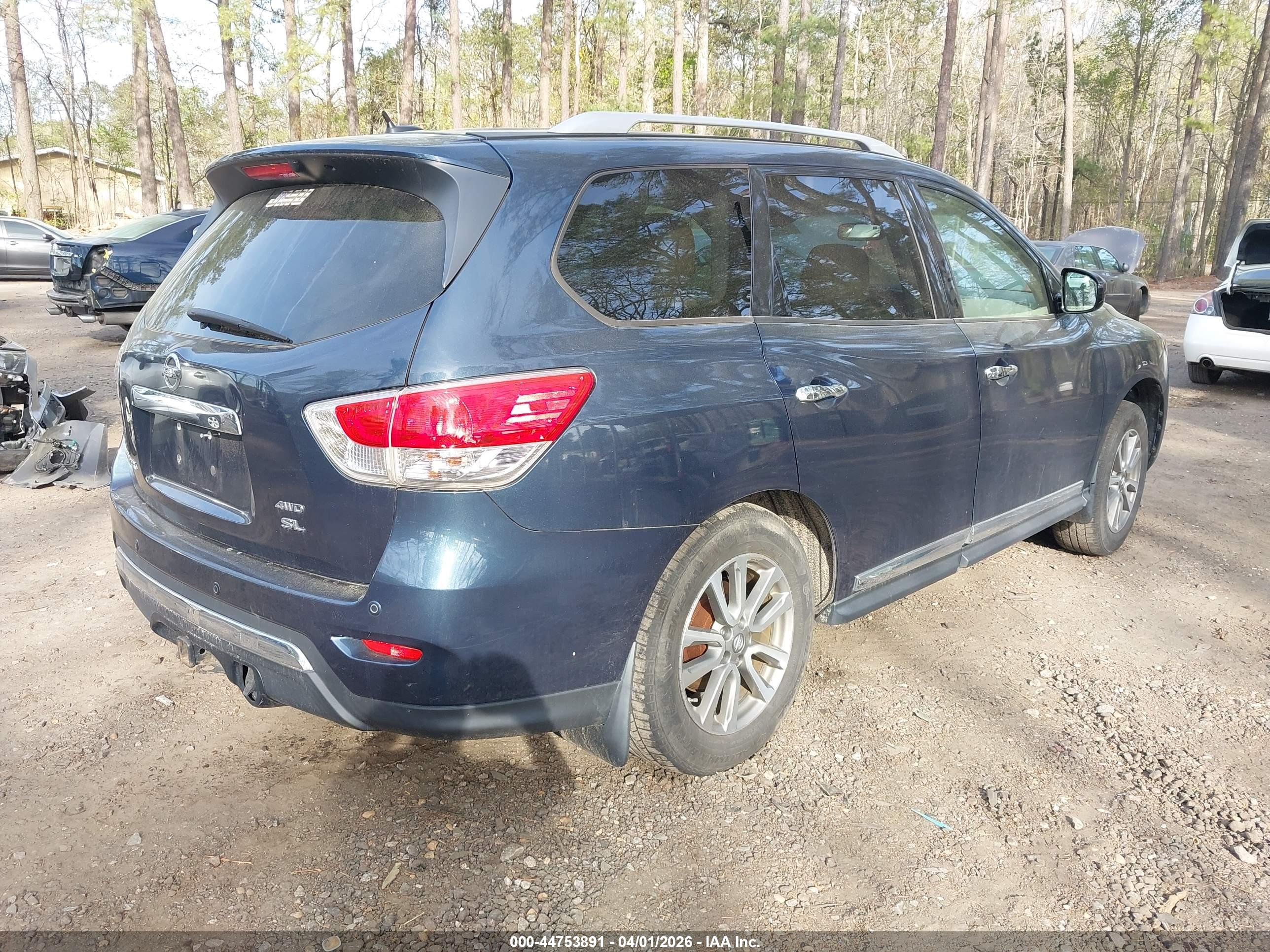 NISSAN PATHFINDER image 4