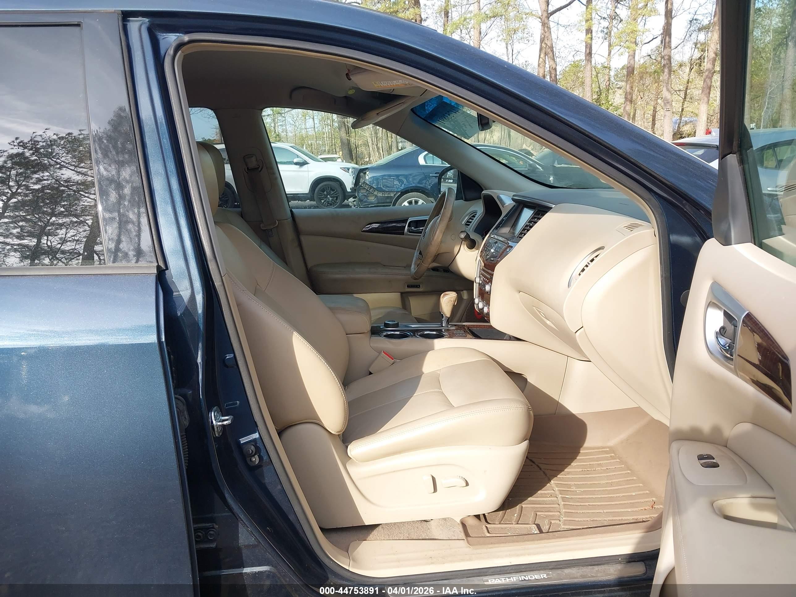 NISSAN PATHFINDER image 5