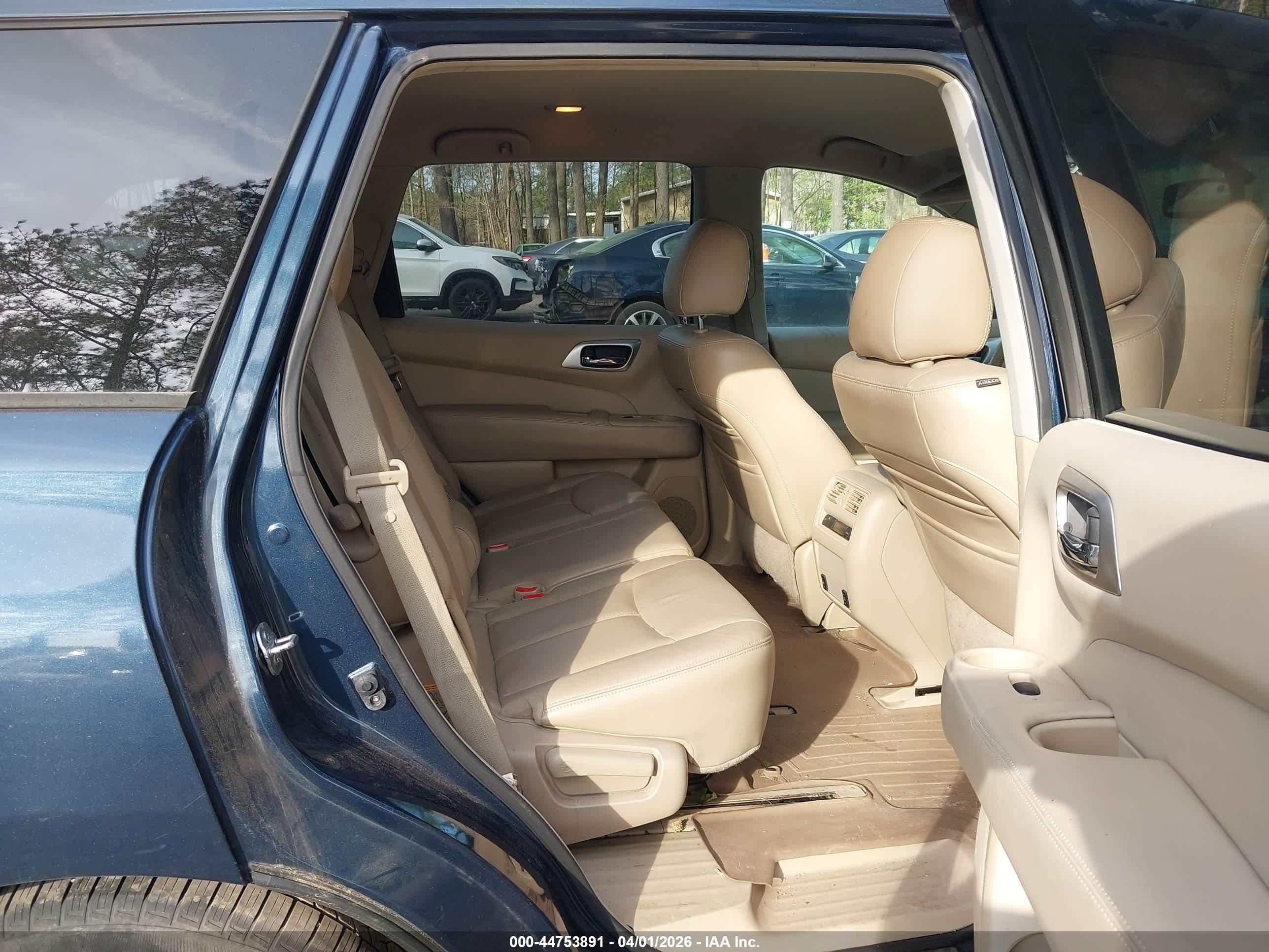 NISSAN PATHFINDER image 8