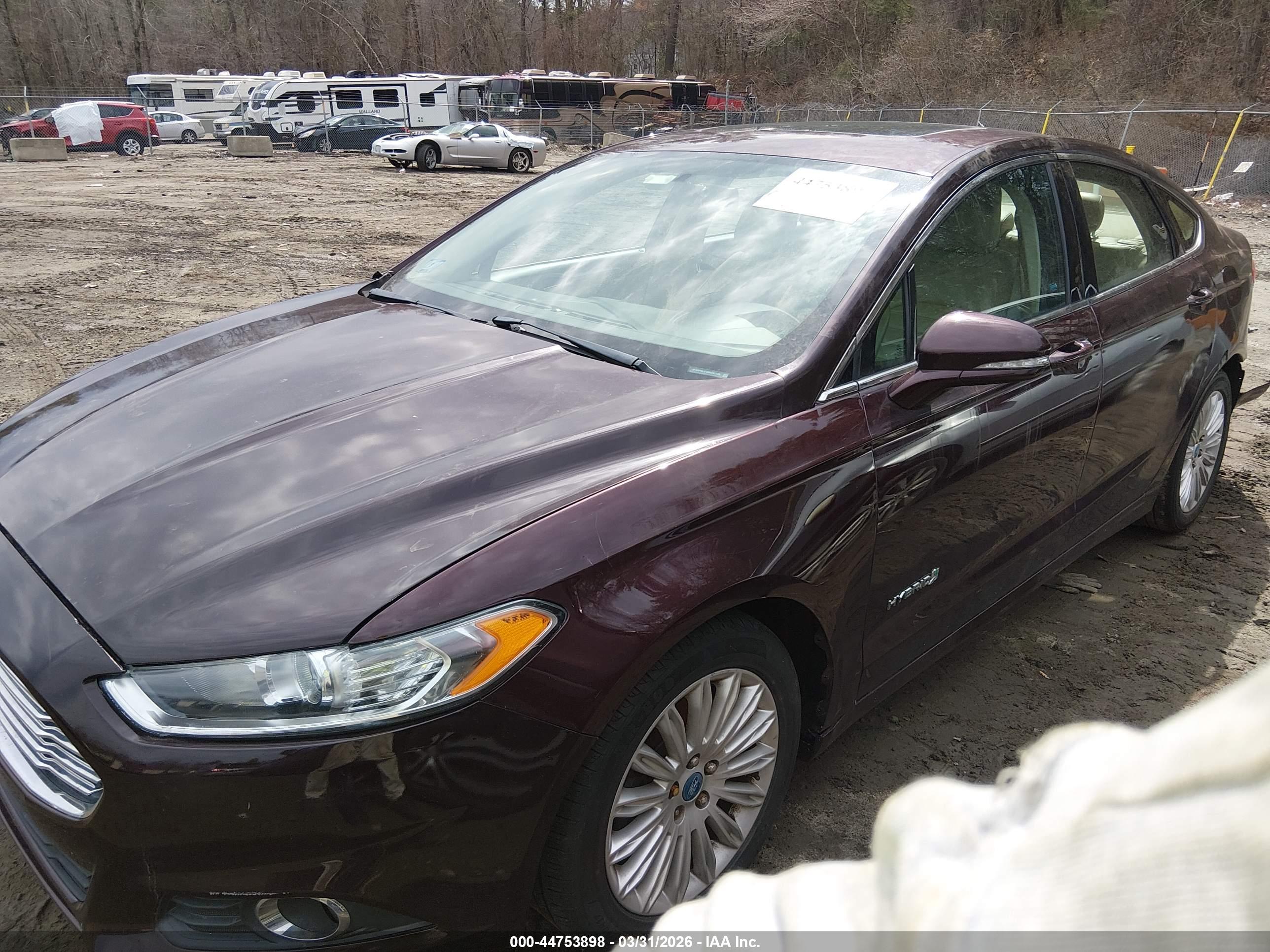 FORD FUSION image 2