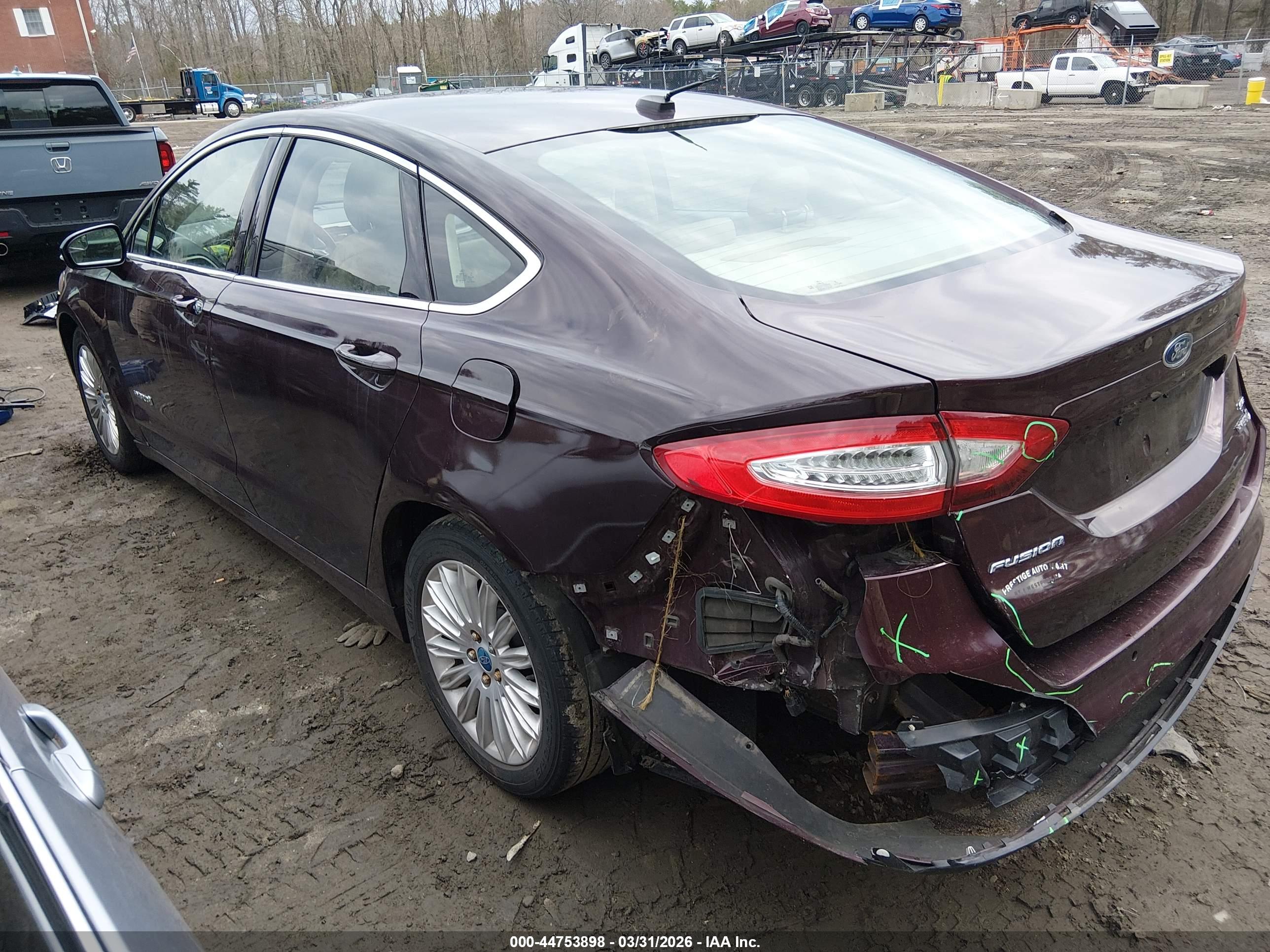FORD FUSION image 3