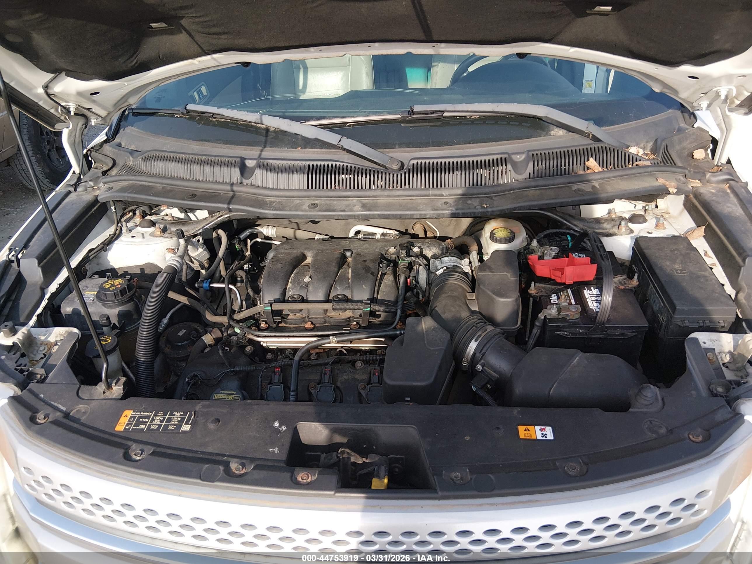 FORD EXPLORER image 10