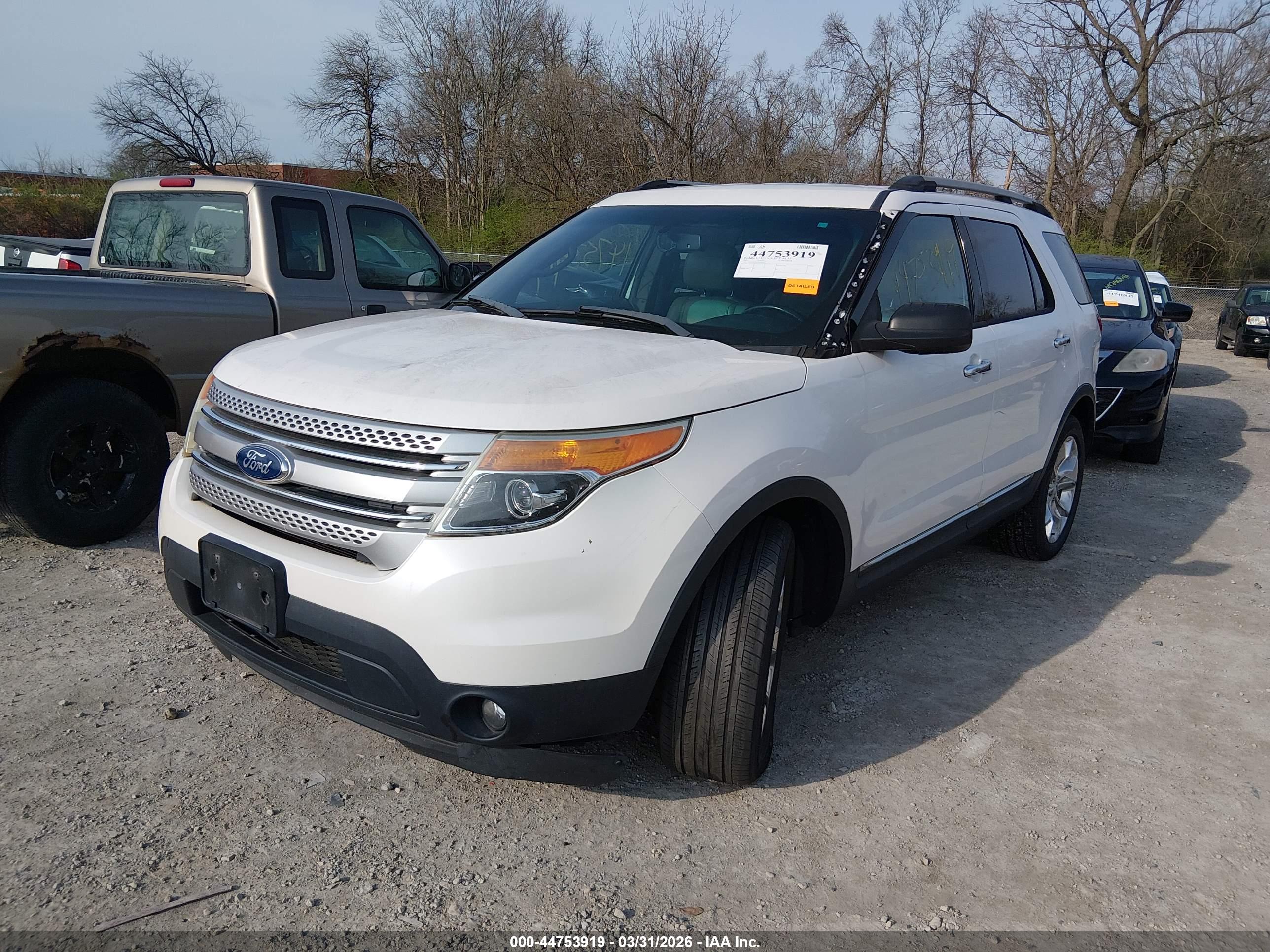 FORD EXPLORER image 2