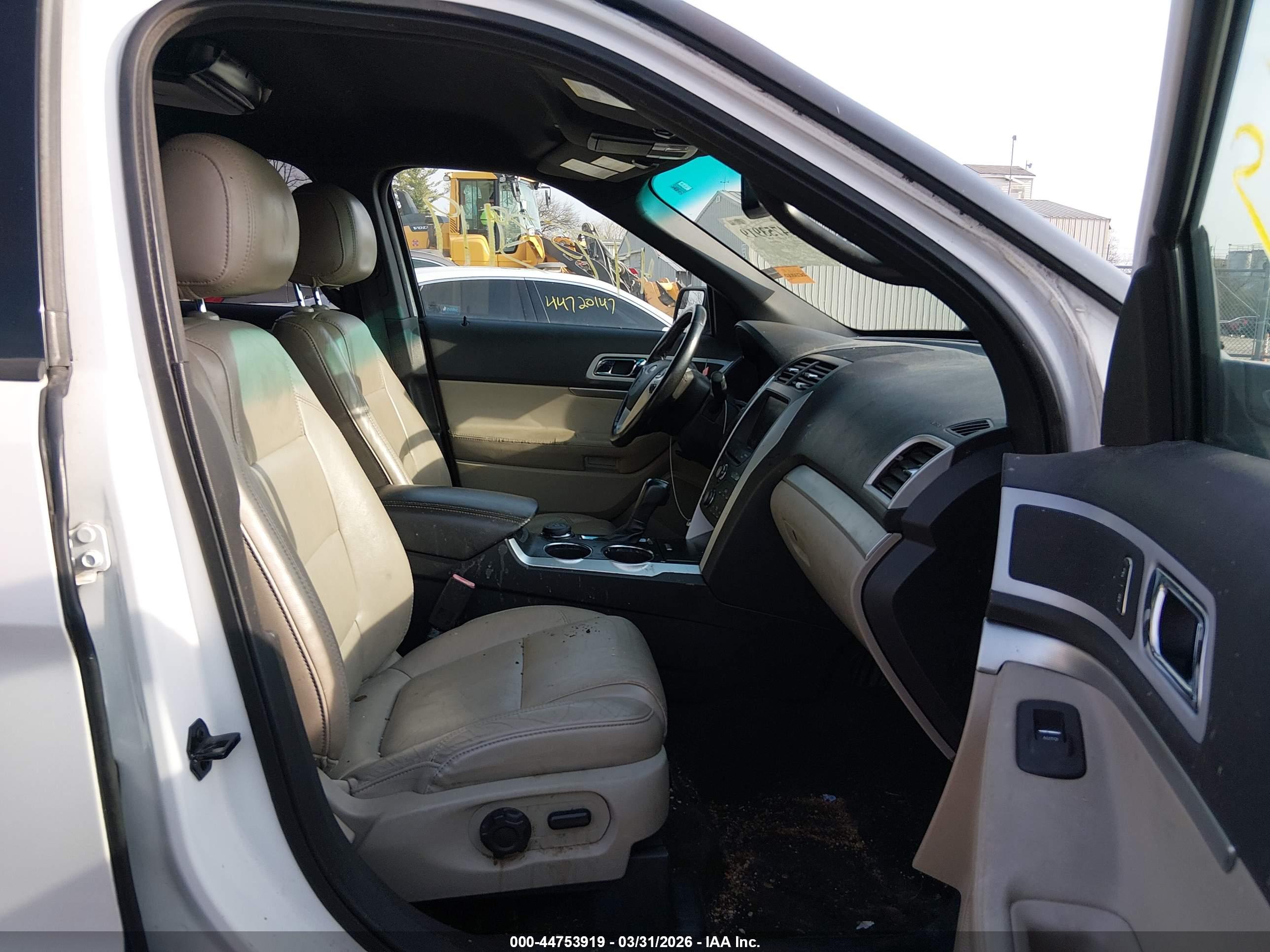 FORD EXPLORER image 5