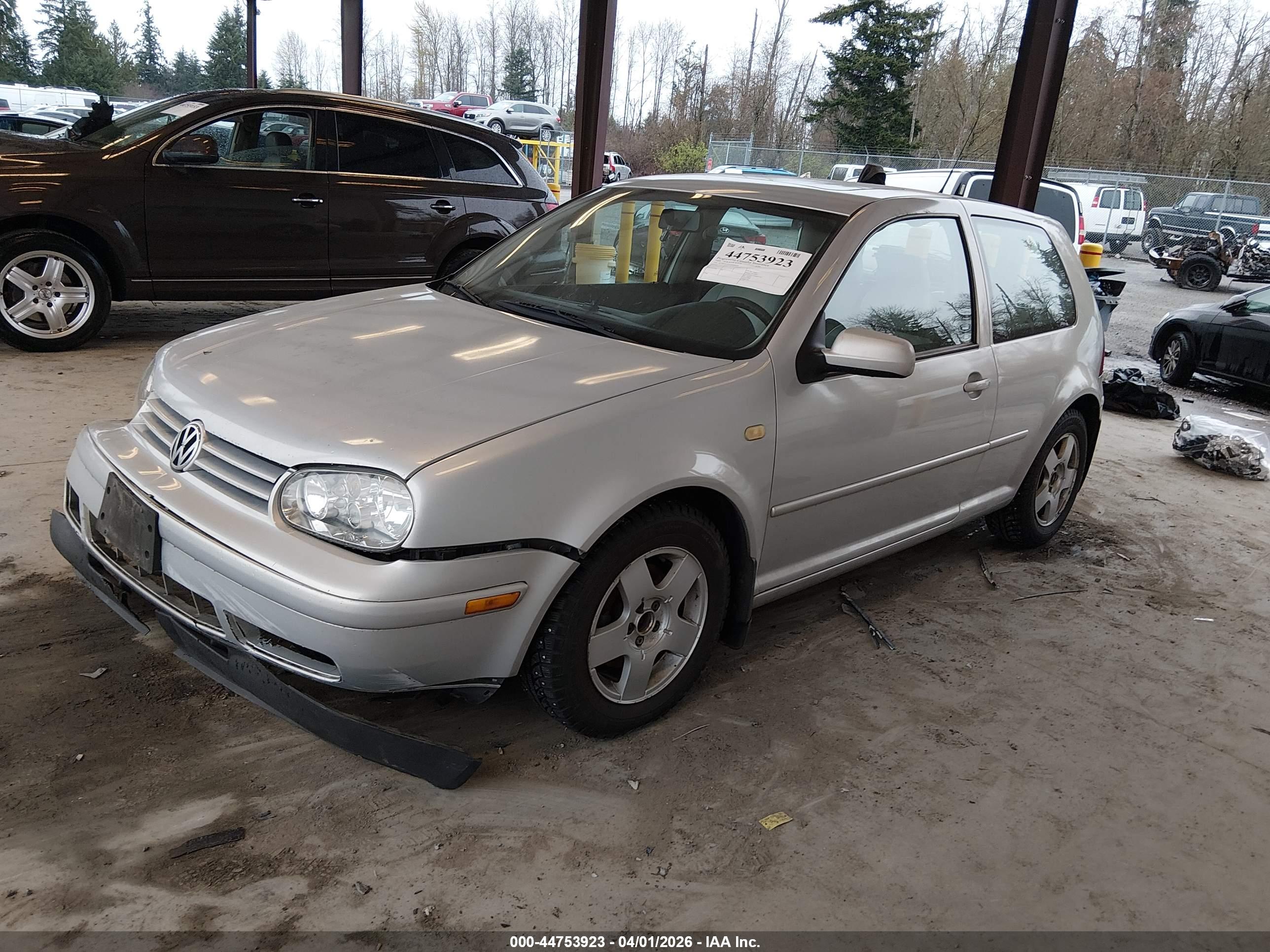 VOLKSWAGEN GTI image 2