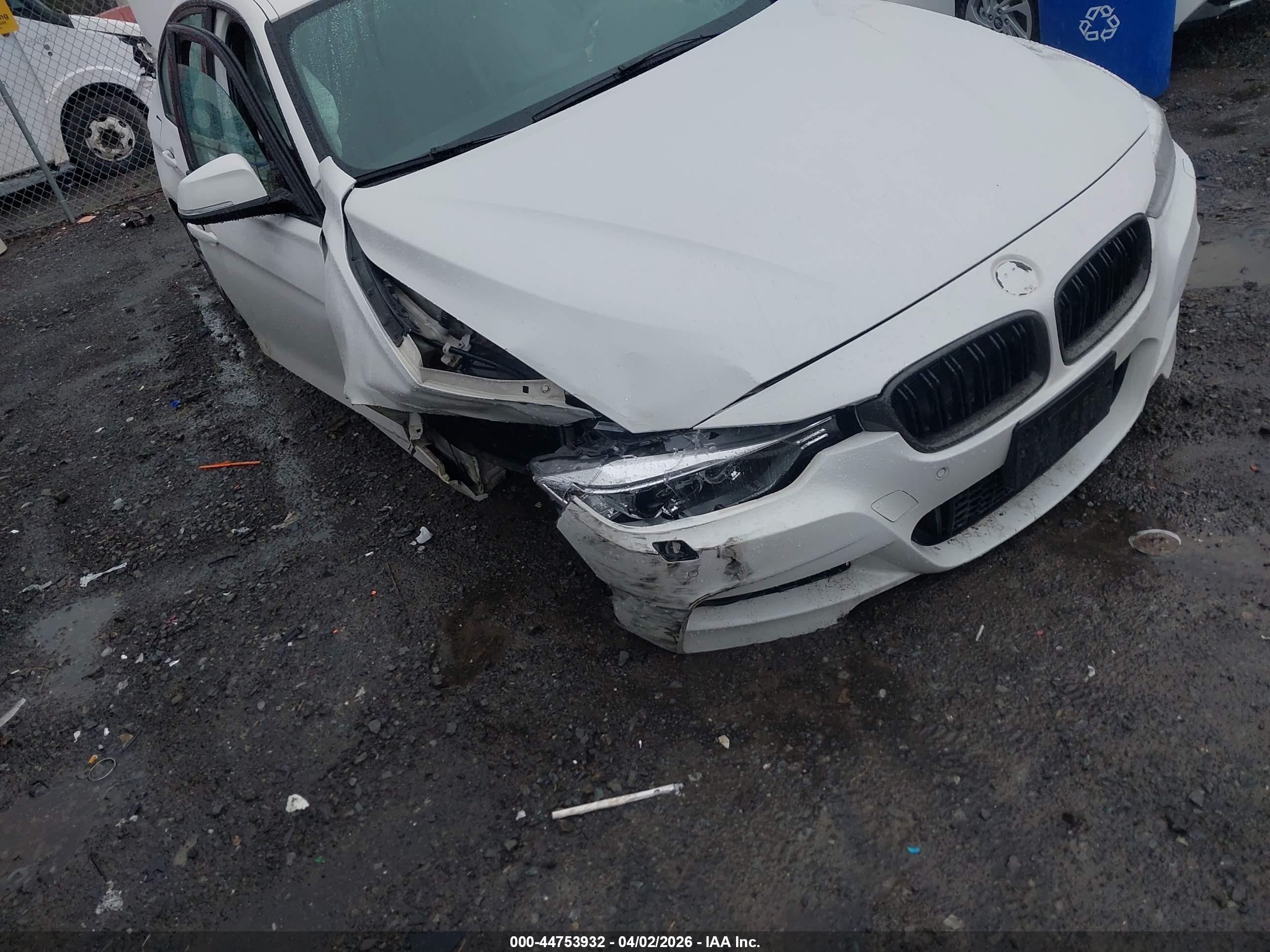 BMW 335I image 6