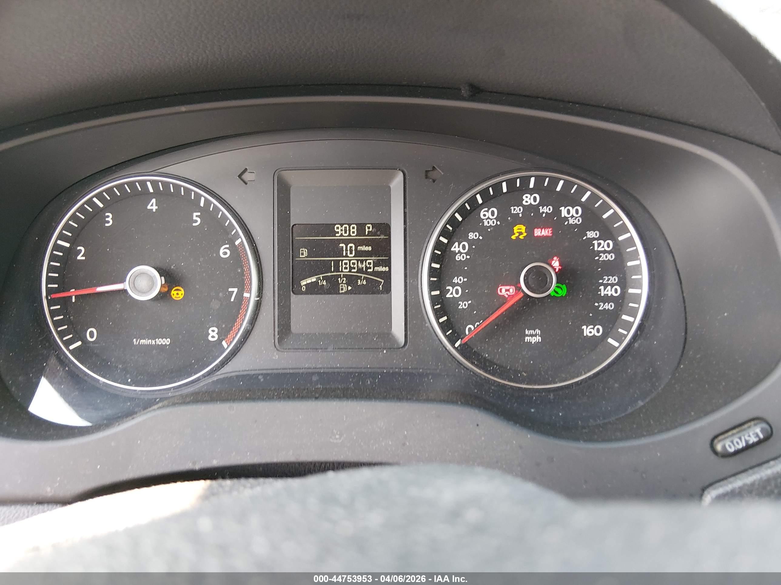 VOLKSWAGEN JETTA image 7