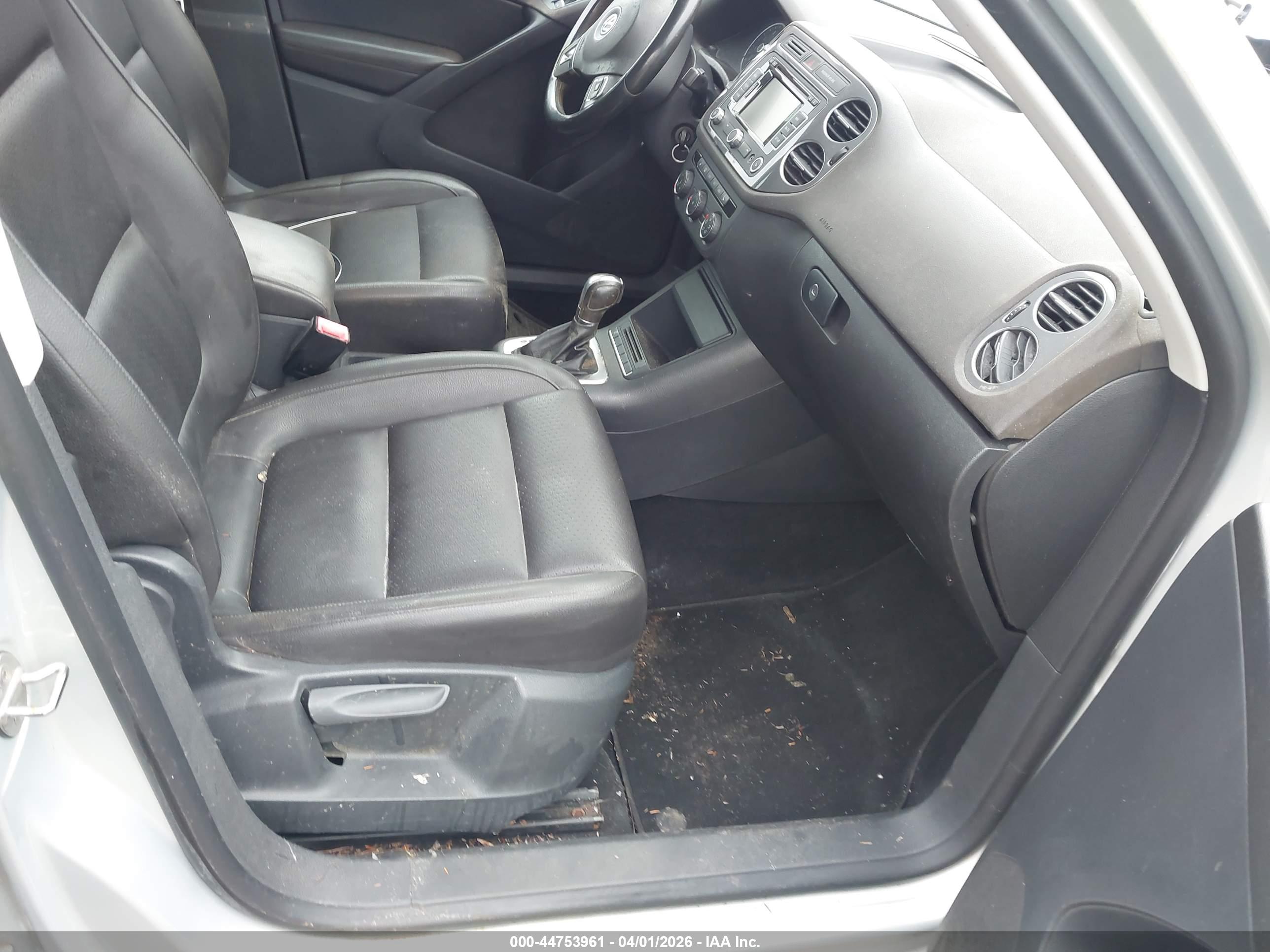 VOLKSWAGEN TIGUAN image 5