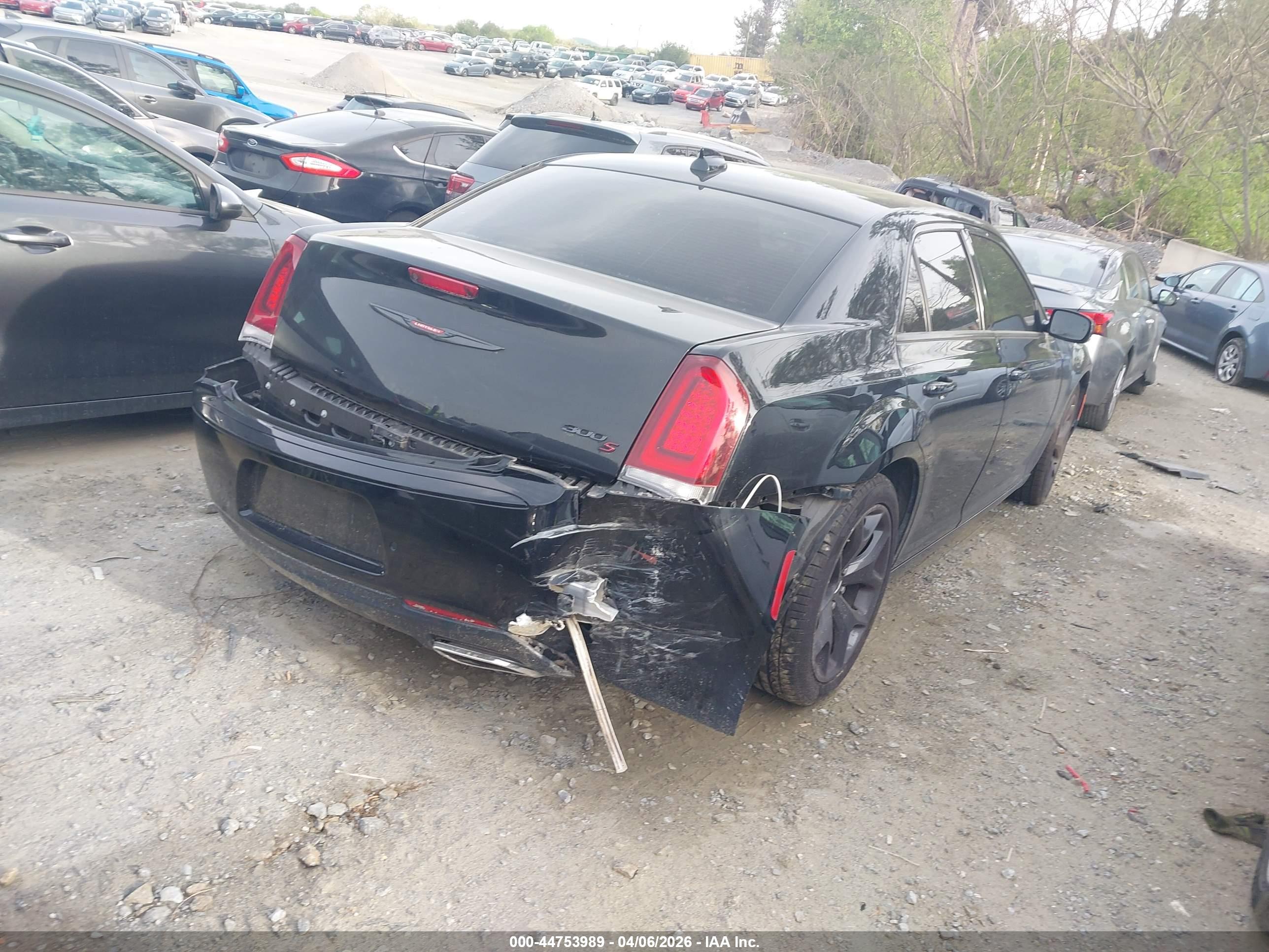 CHRYSLER 300 image 4