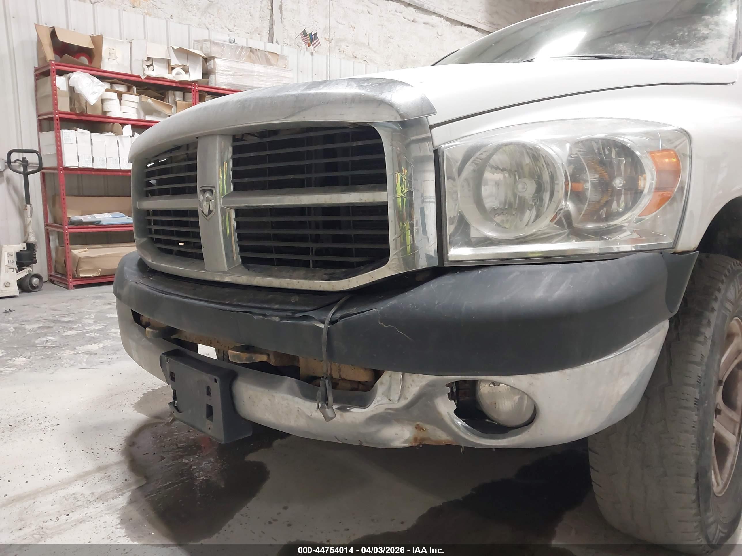 DODGE RAM image 6
