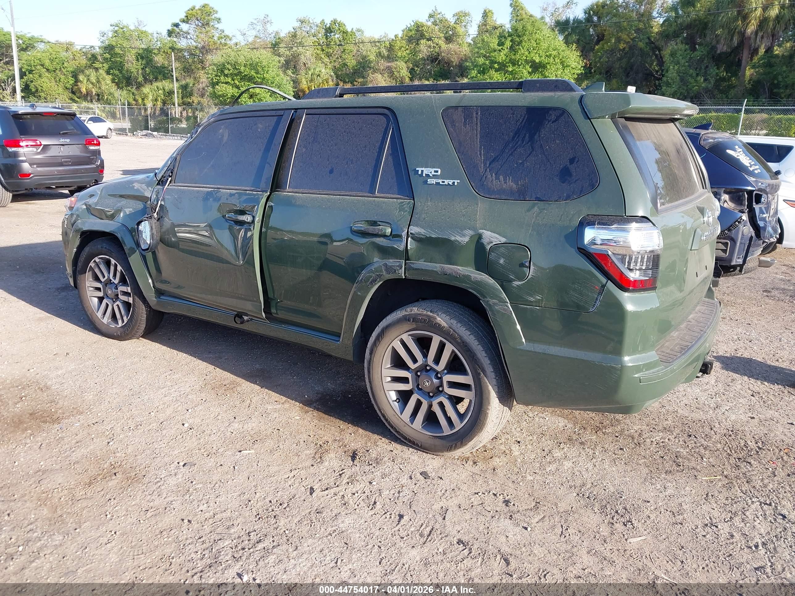 TOYOTA 4RUNNER image 3