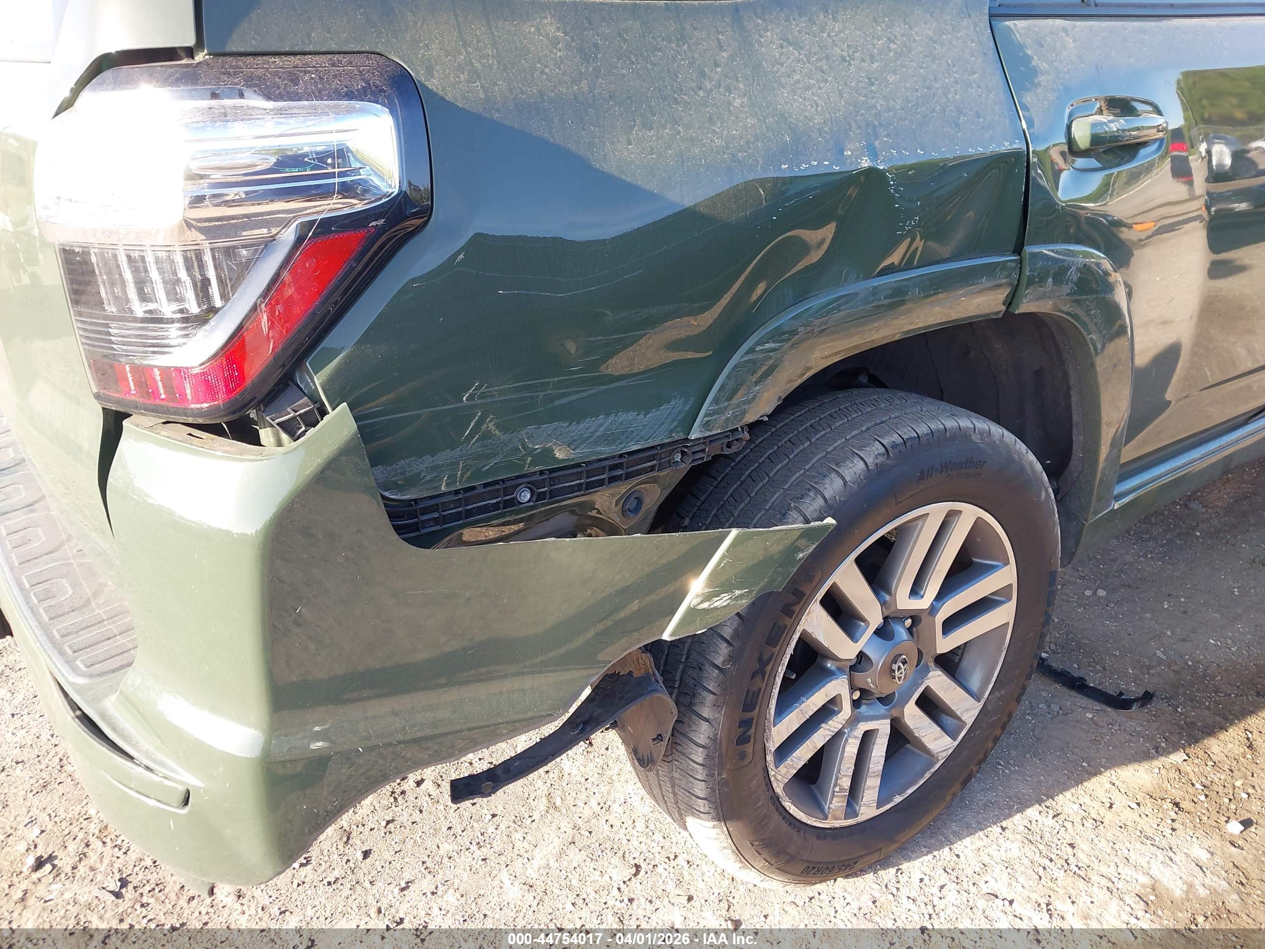 TOYOTA 4RUNNER image 6
