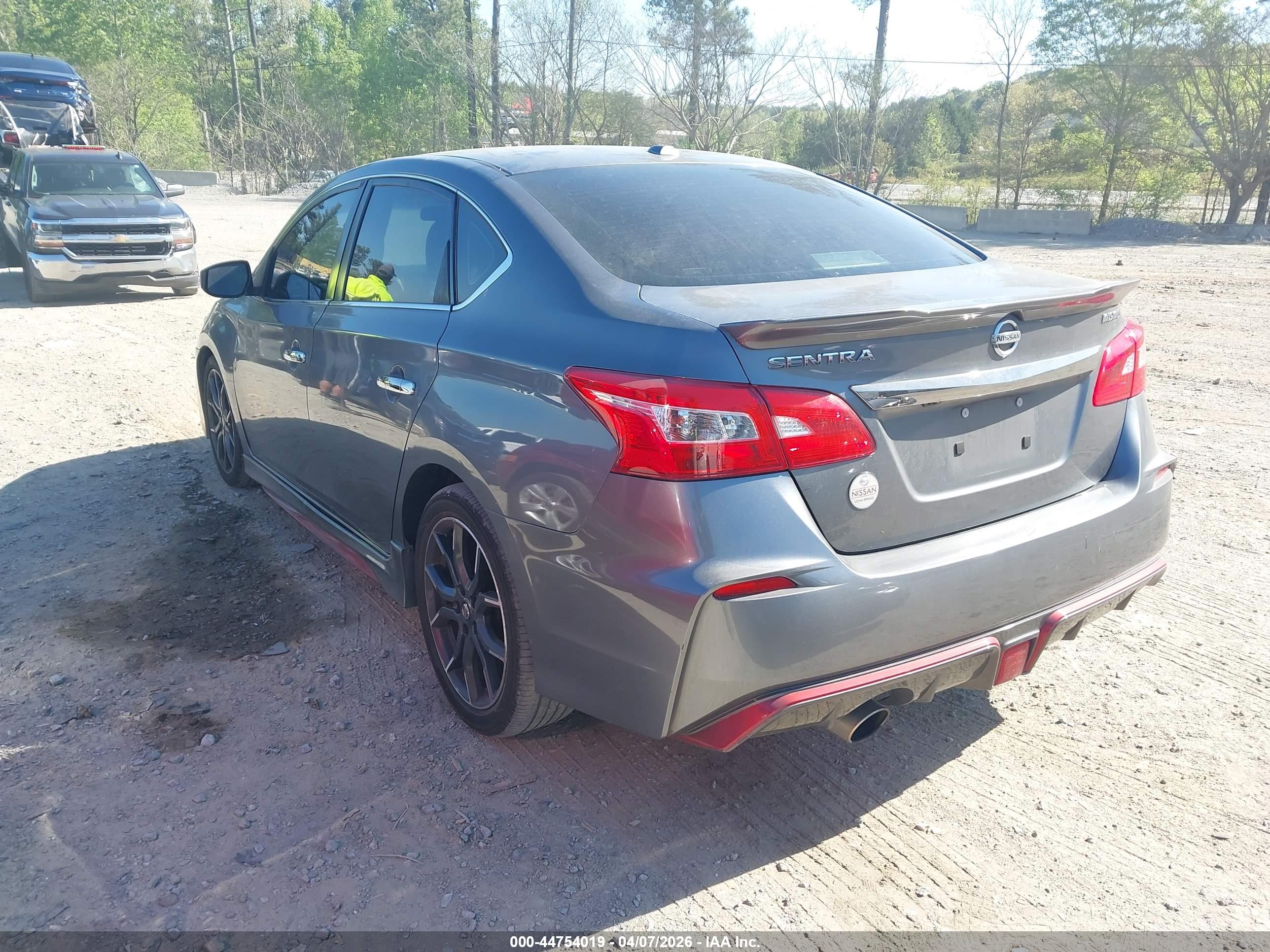 NISSAN SENTRA image 3
