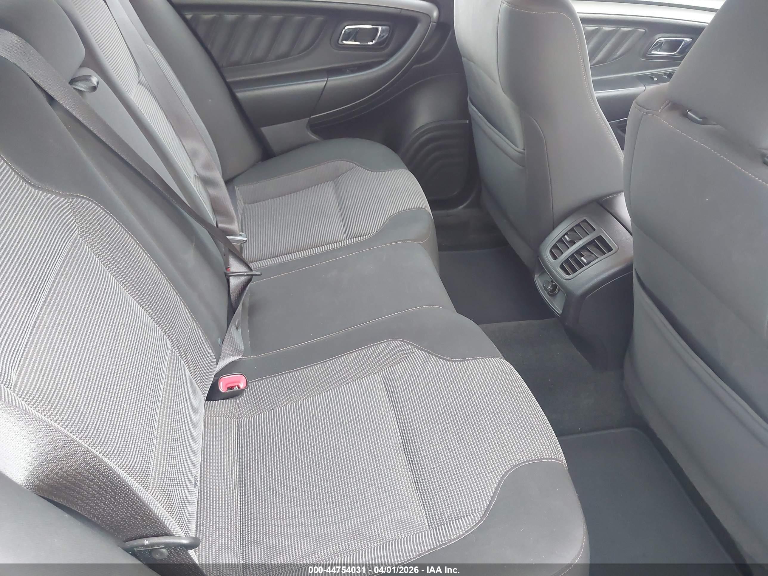 FORD TAURUS image 8