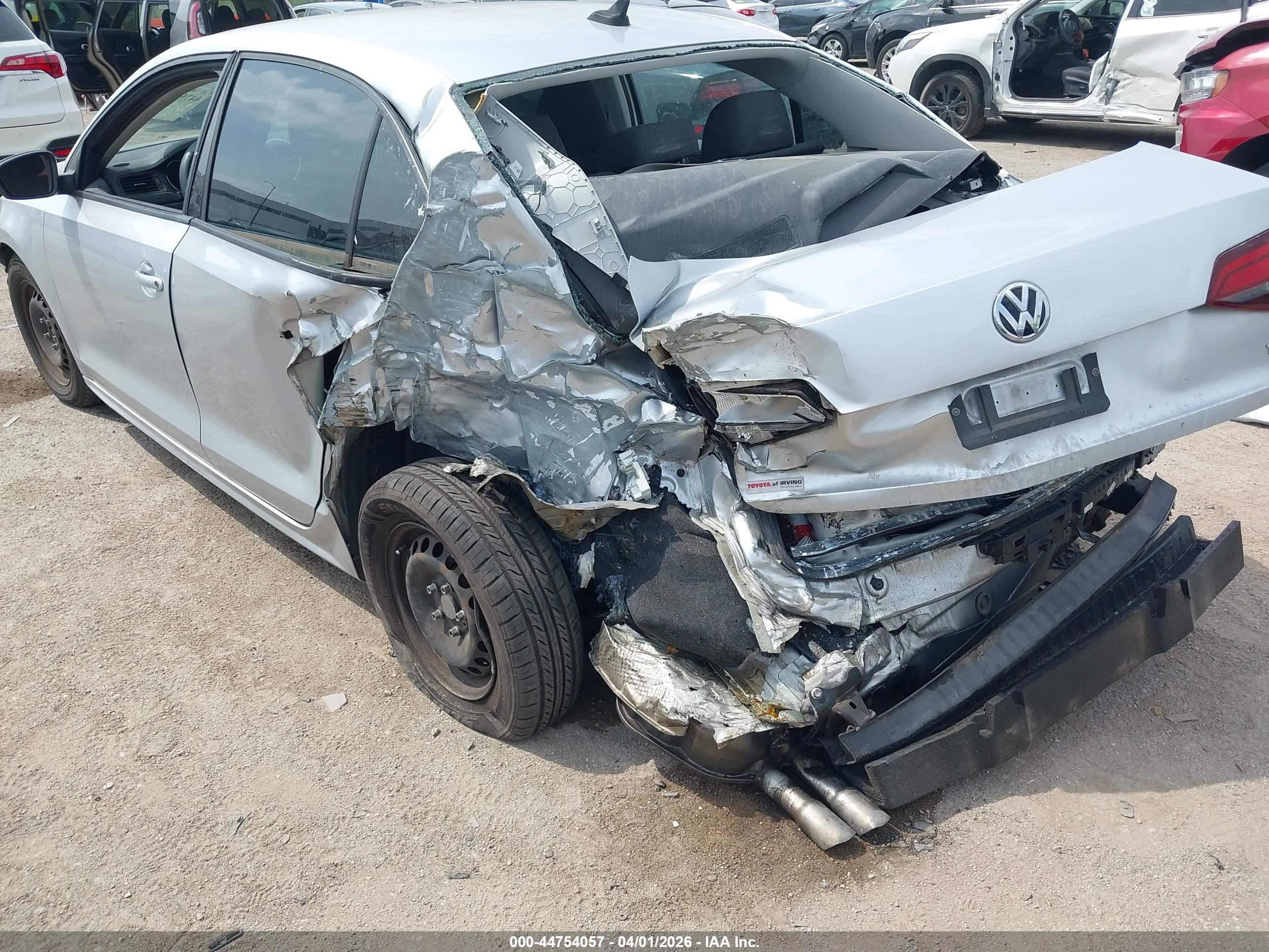 VOLKSWAGEN JETTA image 6