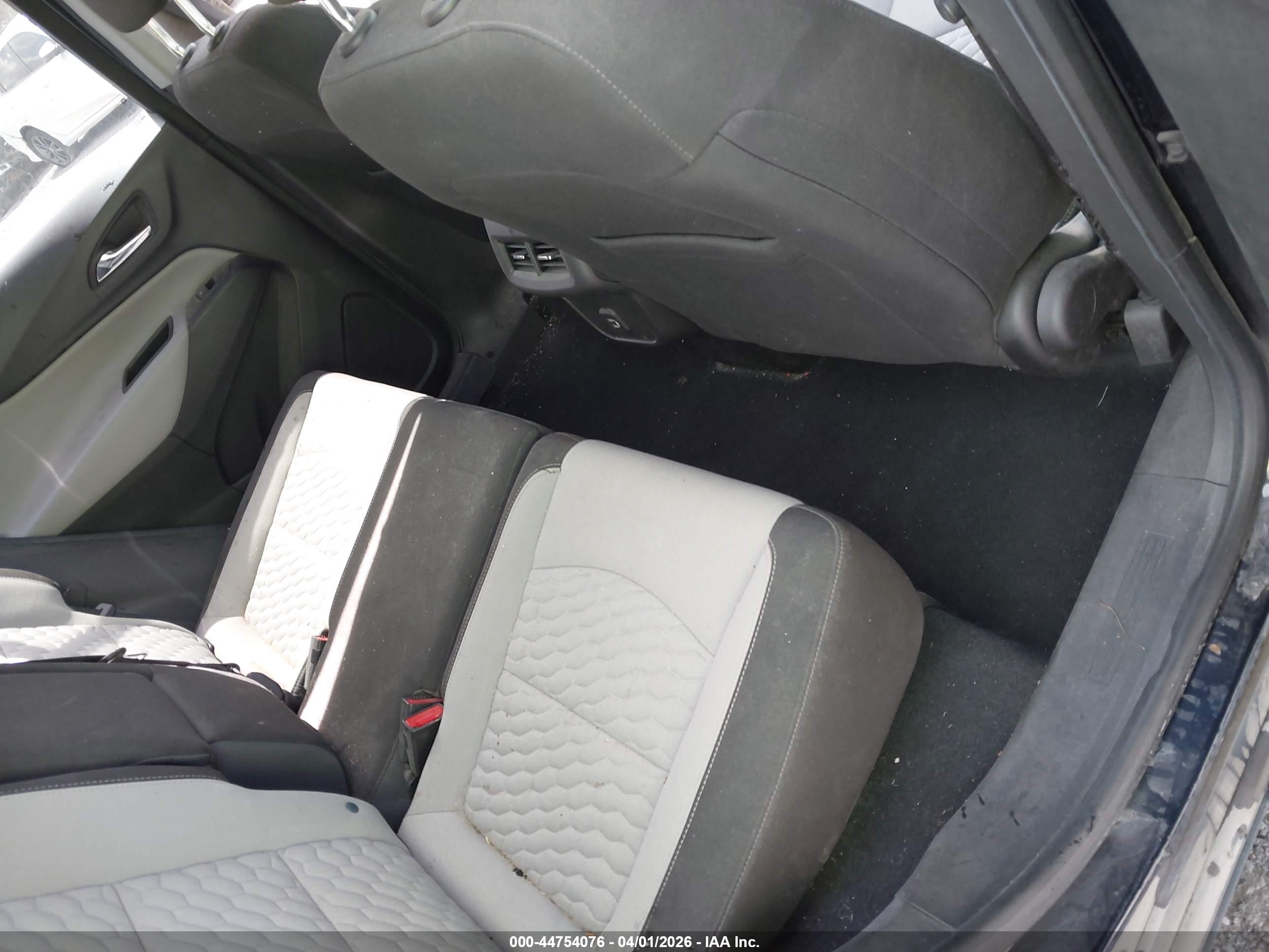 CHEVROLET EQUINOX image 8