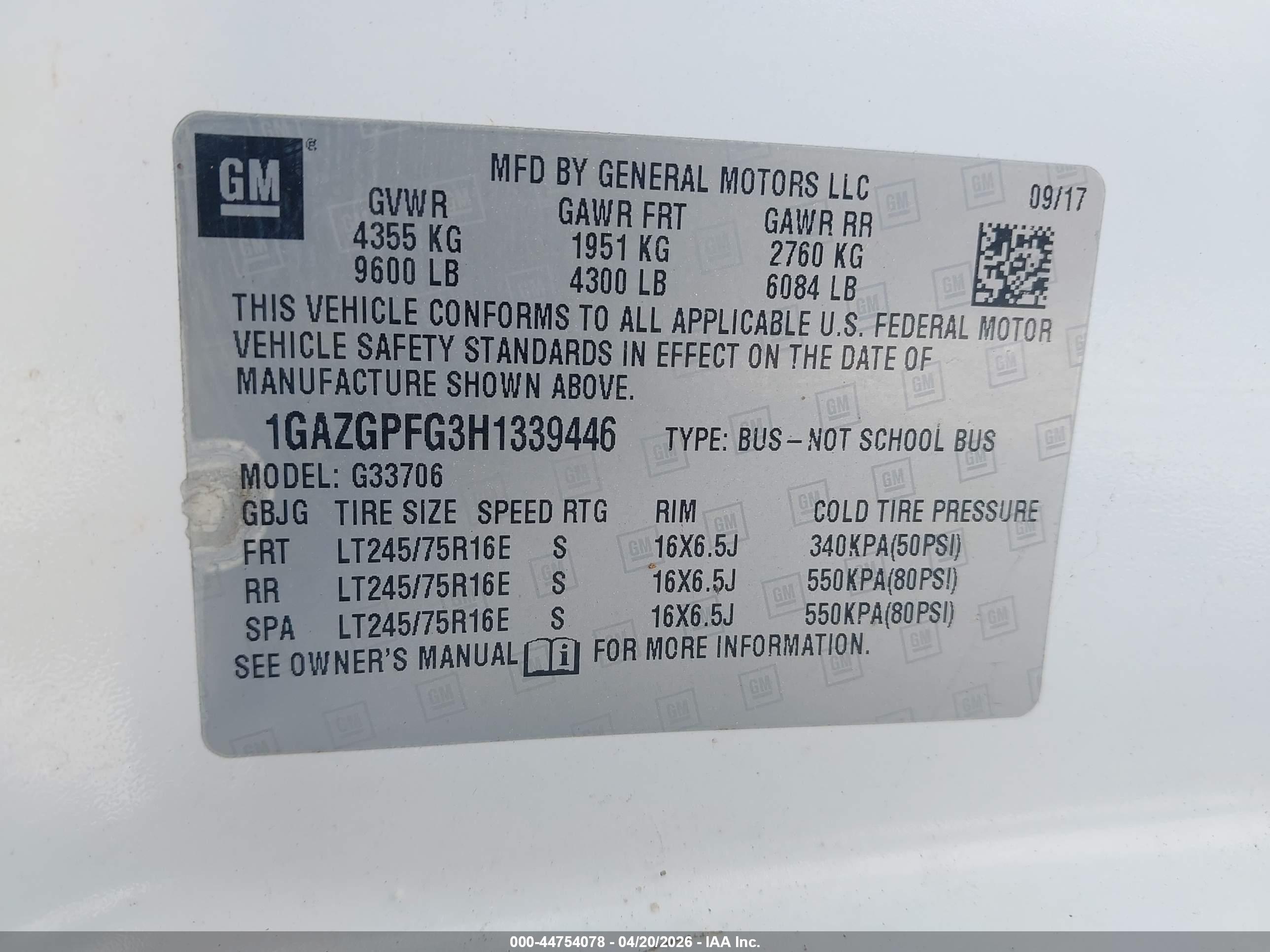 CHEVROLET EXPRESS image 9