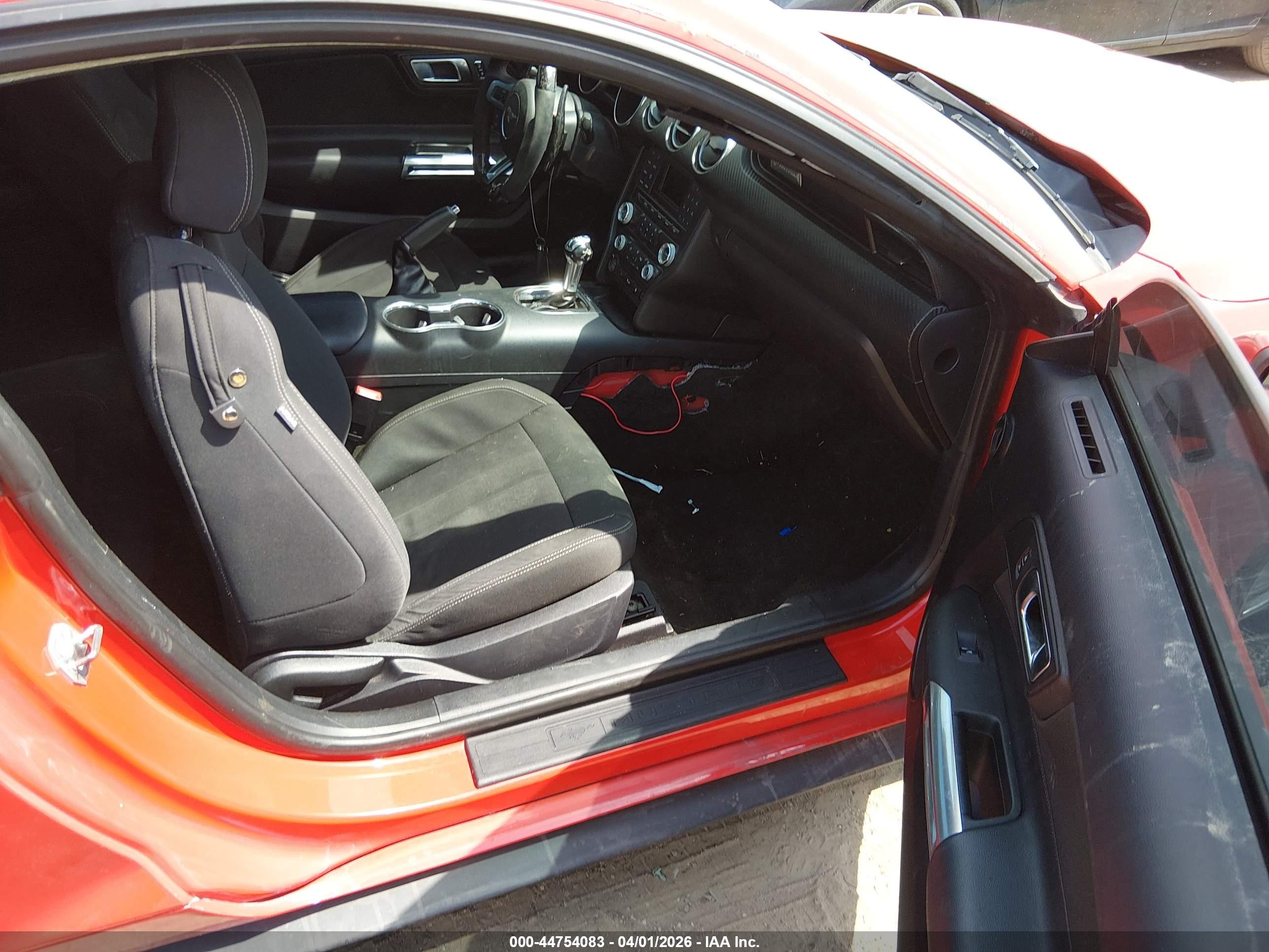 FORD MUSTANG image 5