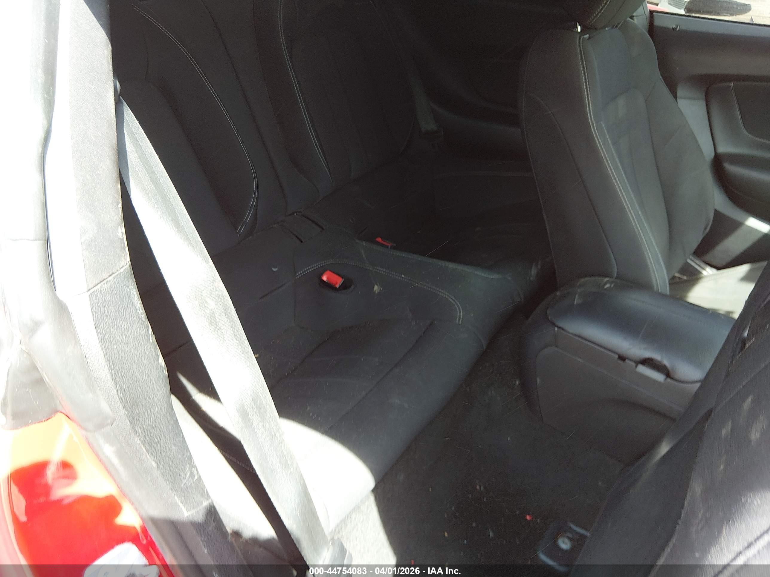 FORD MUSTANG image 8