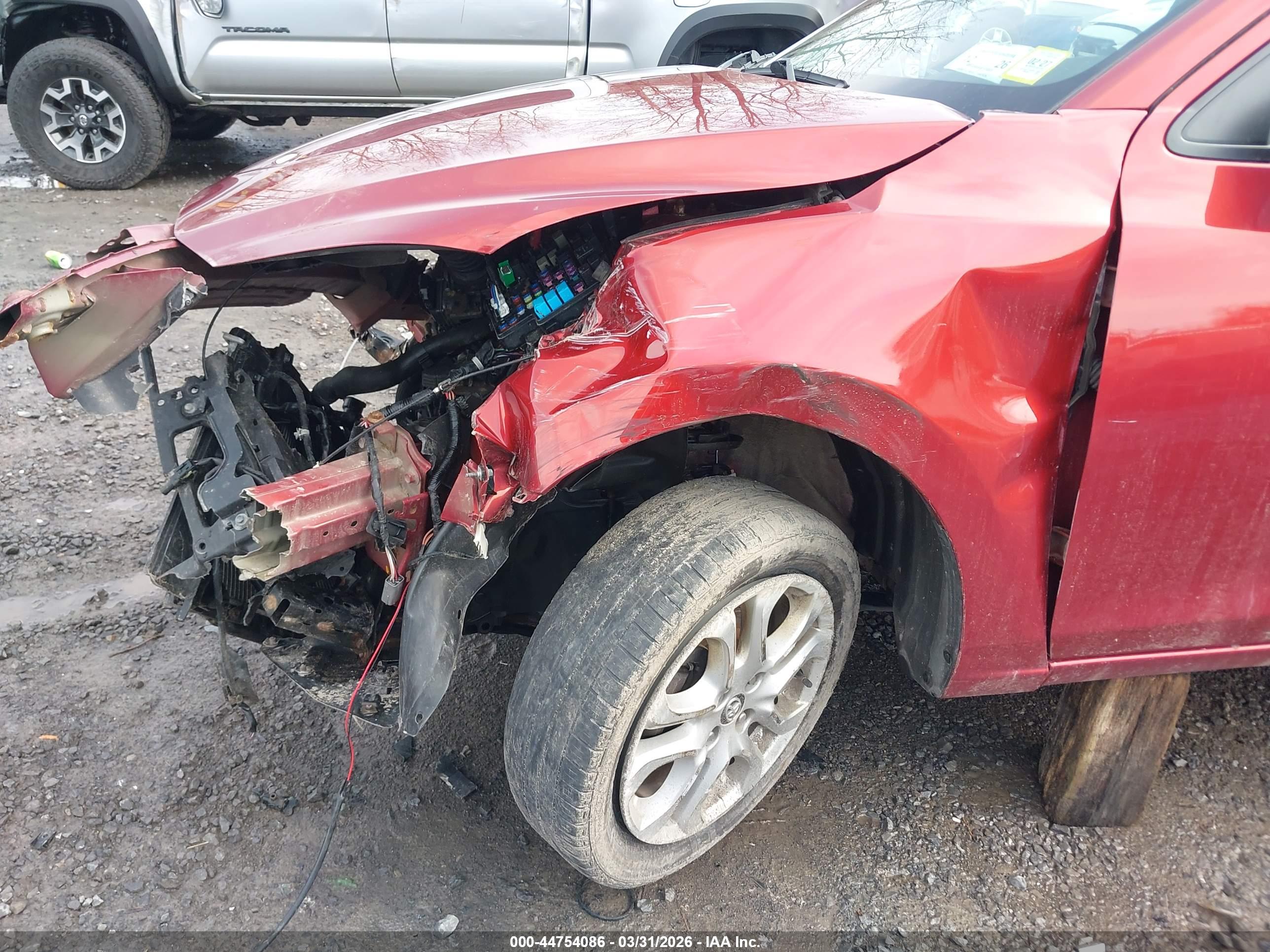 TOYOTA YARIS image 6