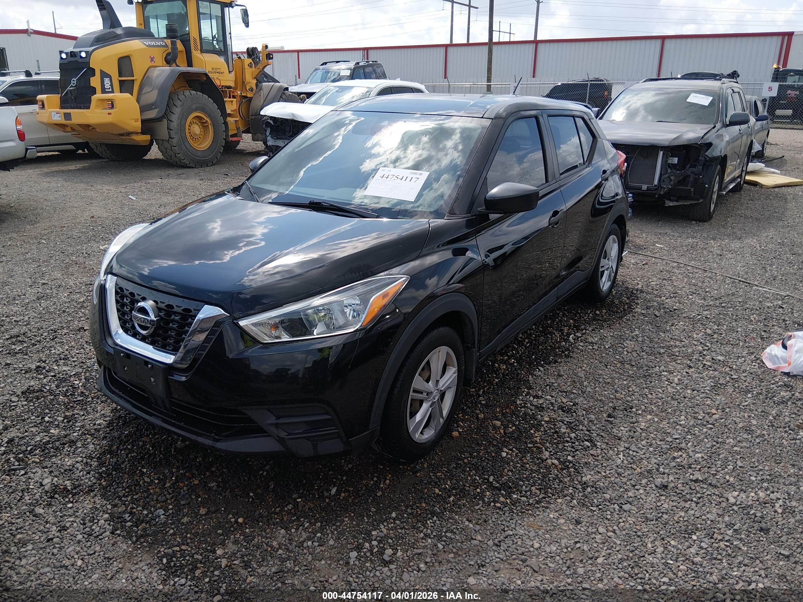 NISSAN KICKS image 2