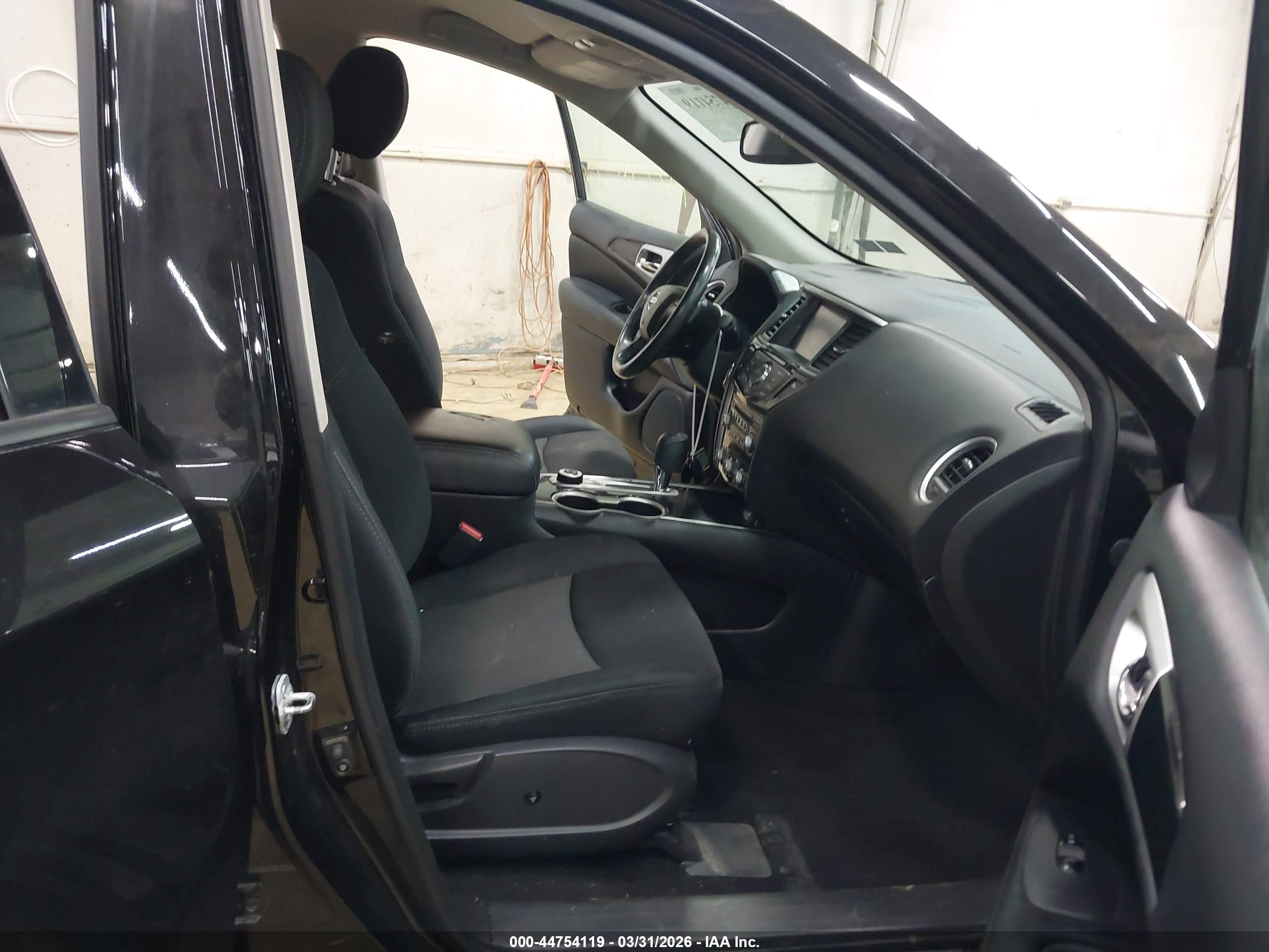 NISSAN PATHFINDER image 5