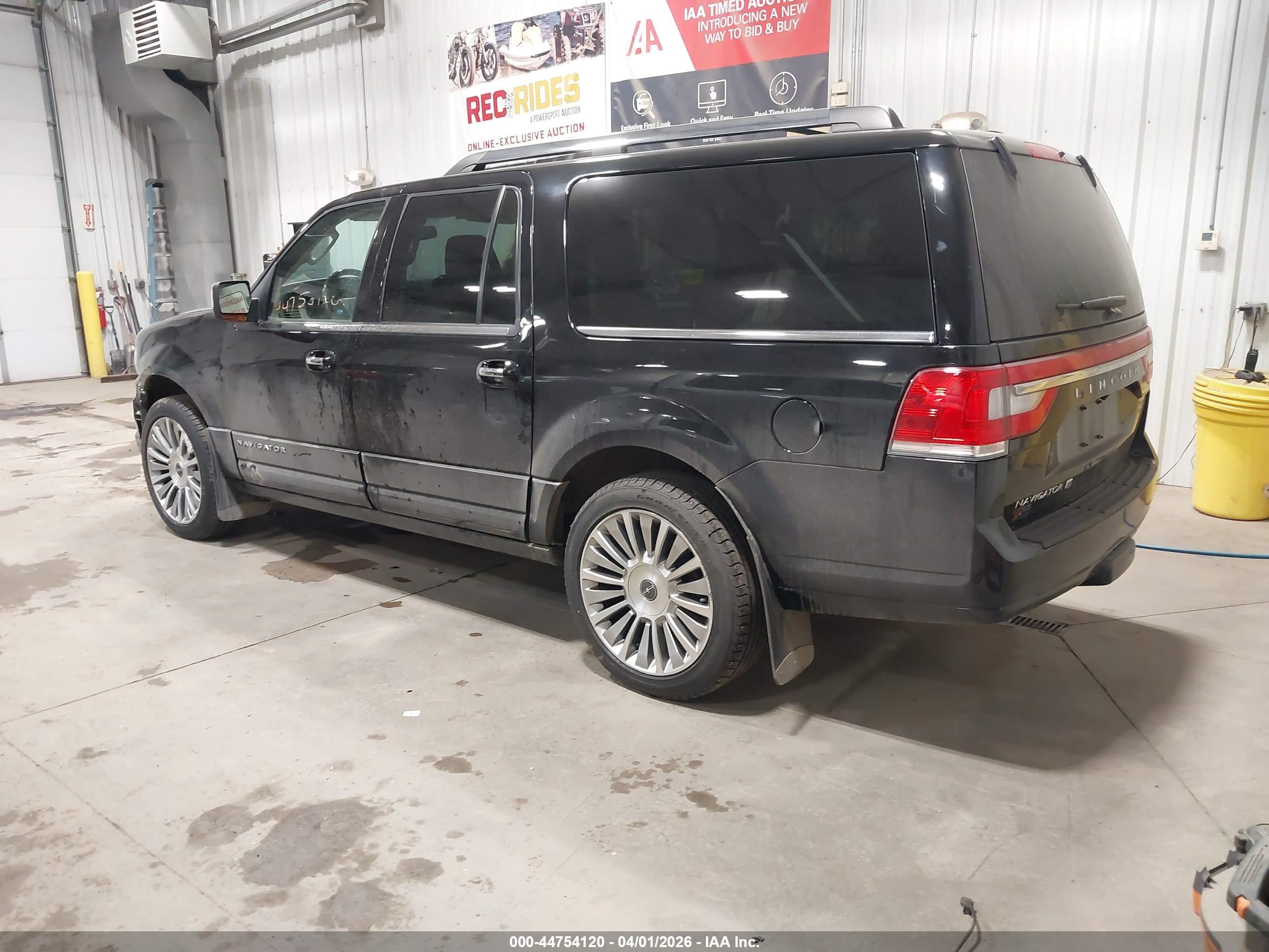 LINCOLN NAVIGATOR image 3