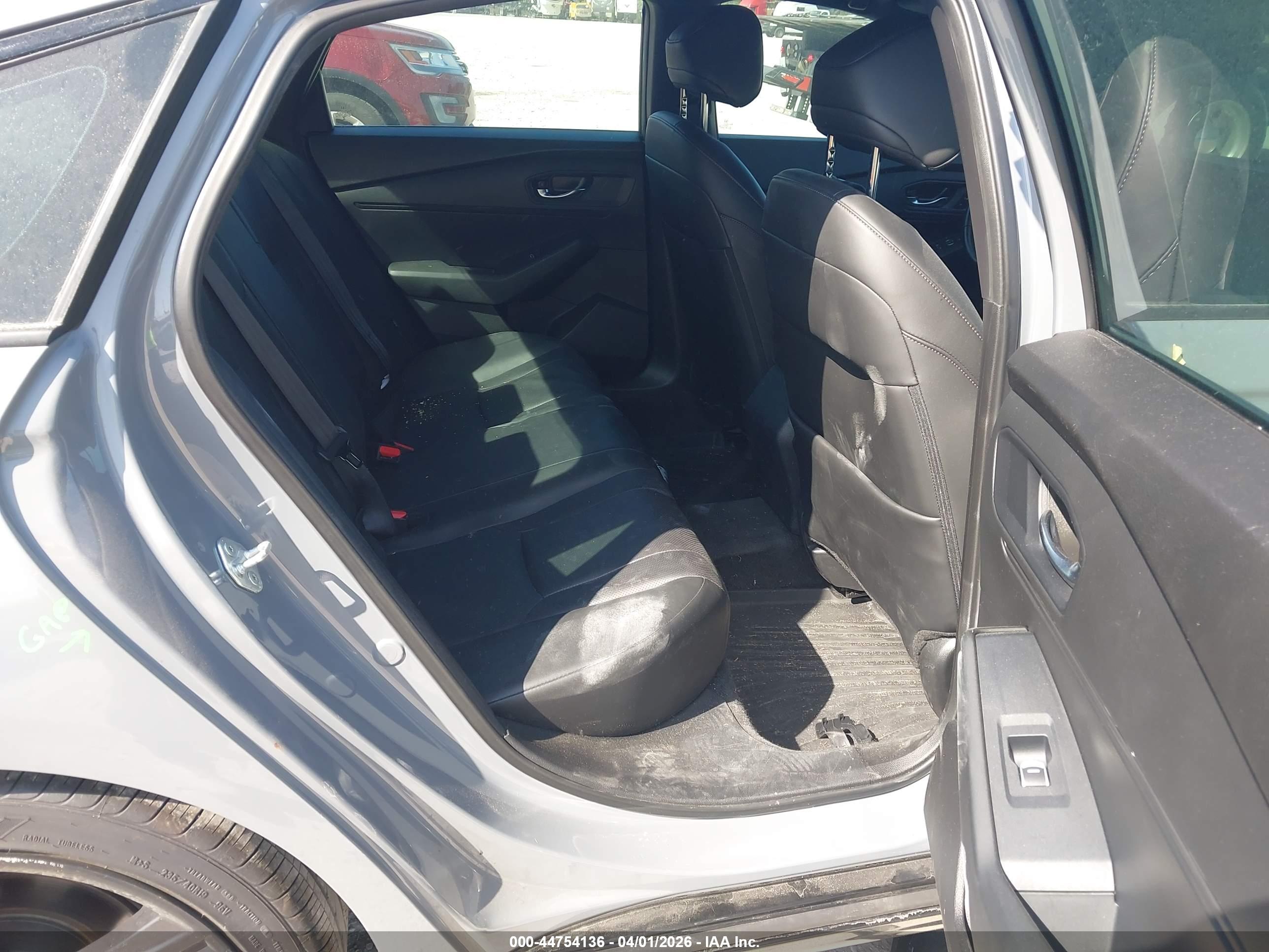 HONDA ACCORD image 8