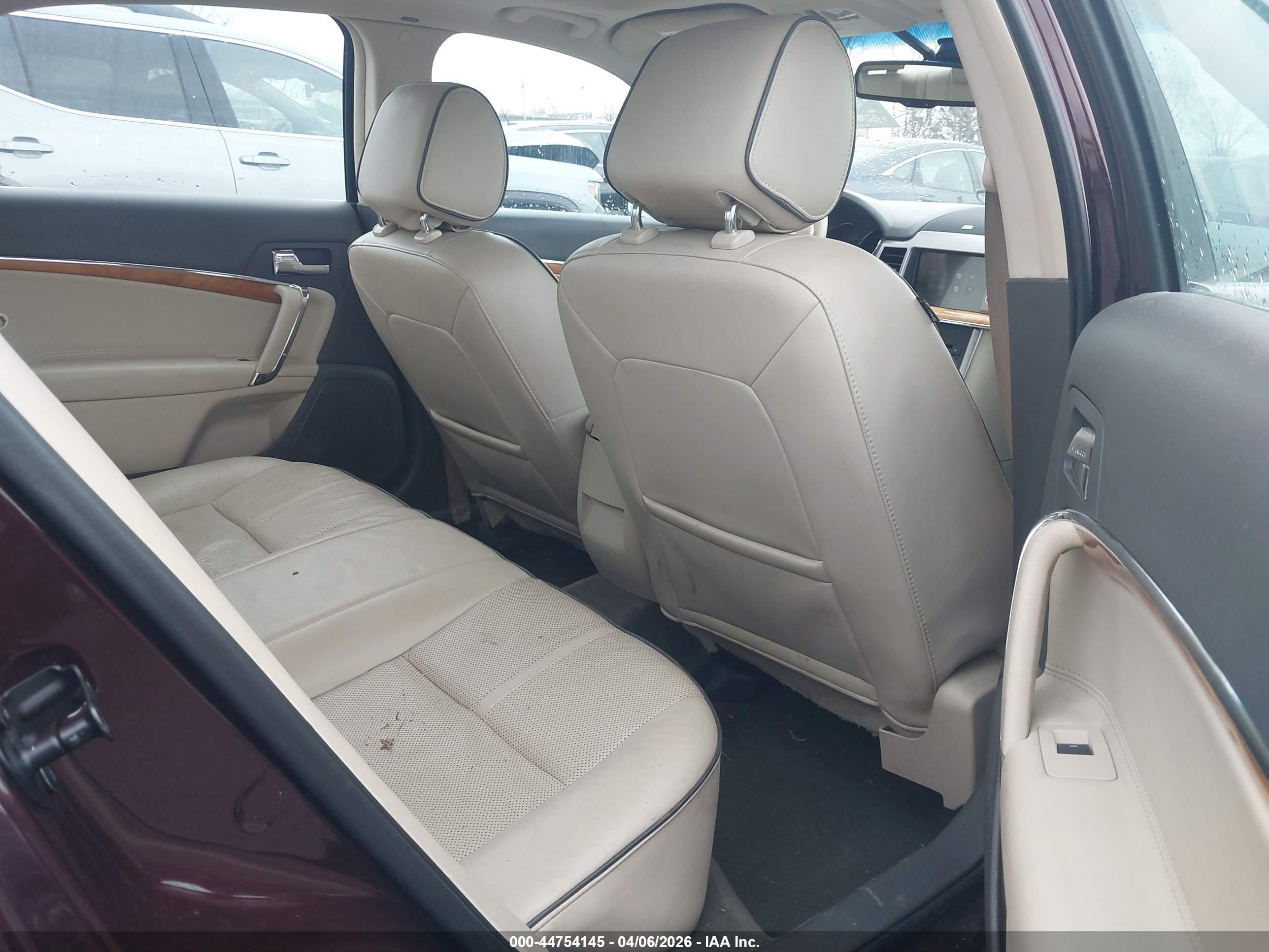 LINCOLN MKZ image 8