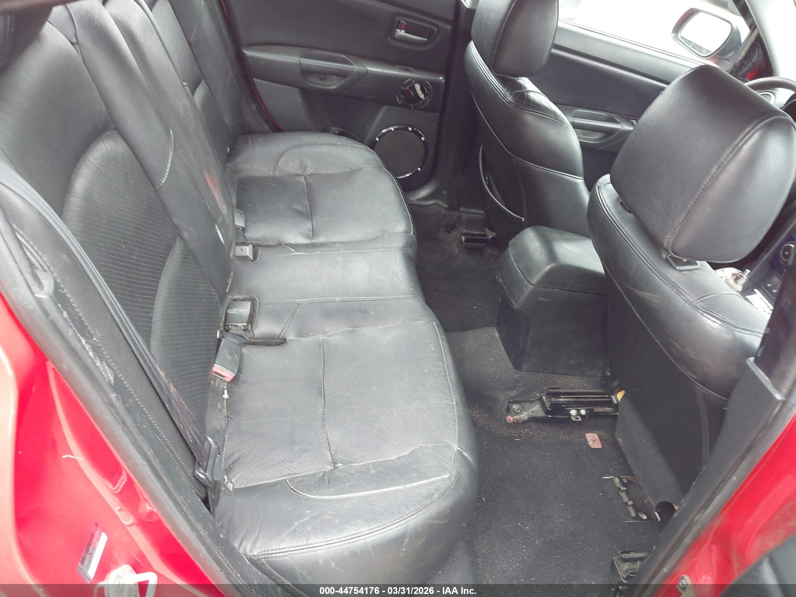 MAZDA MAZDA3 image 8