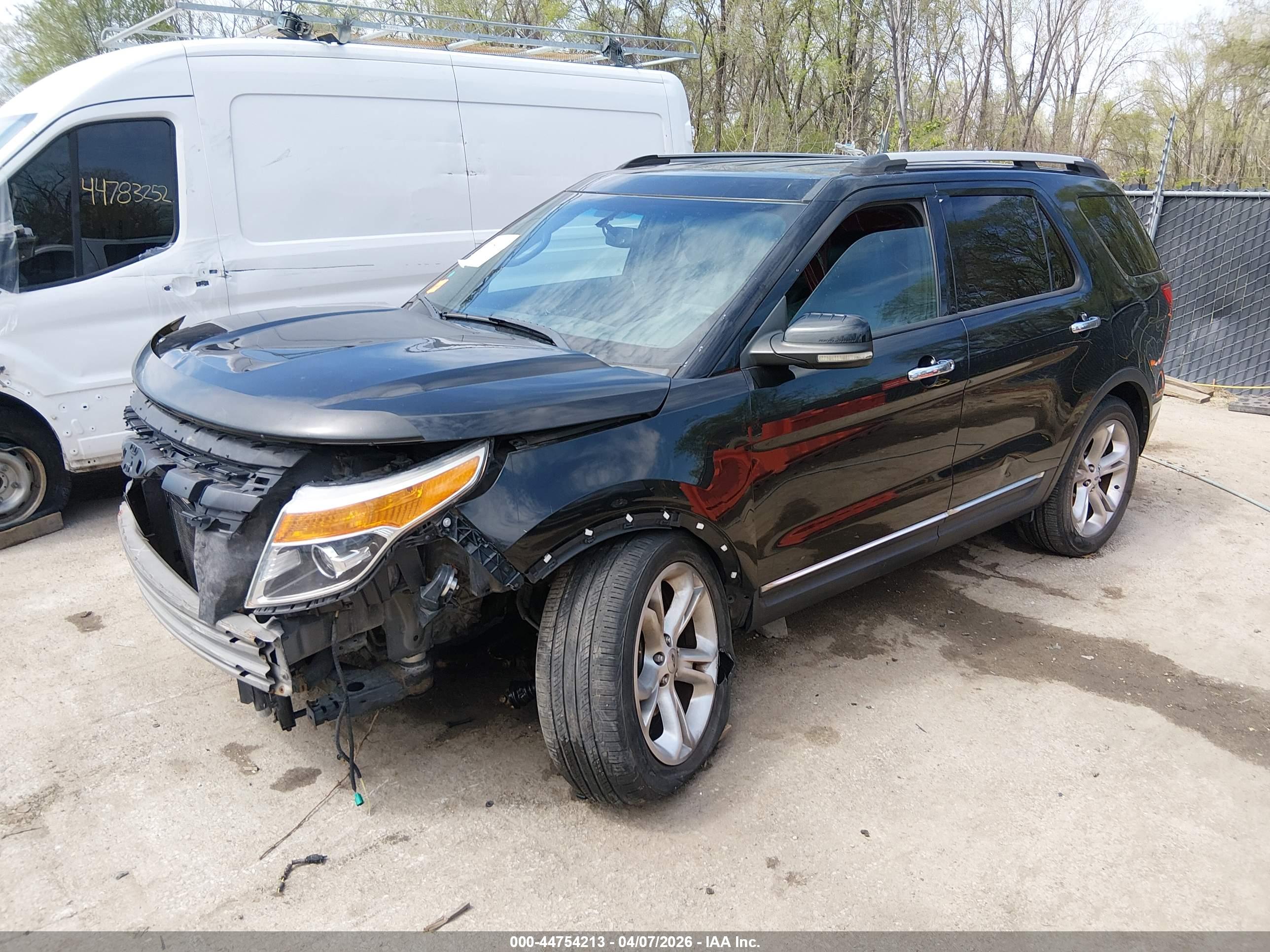 FORD EXPLORER image 2