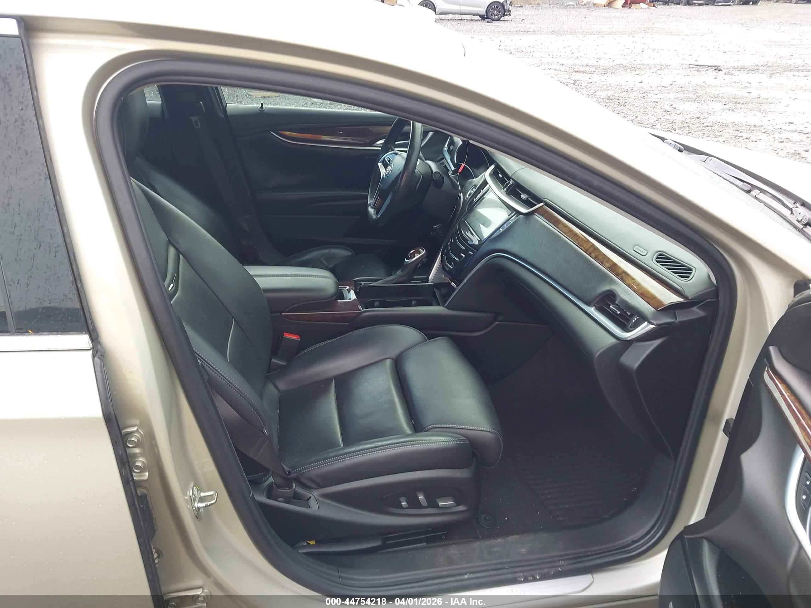 CADILLAC XTS image 5